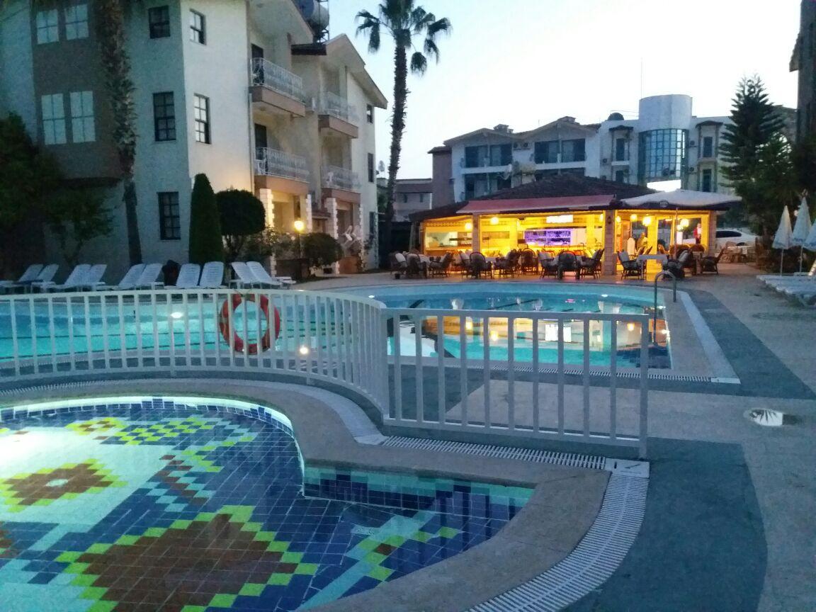 Papaya Hotel 3*