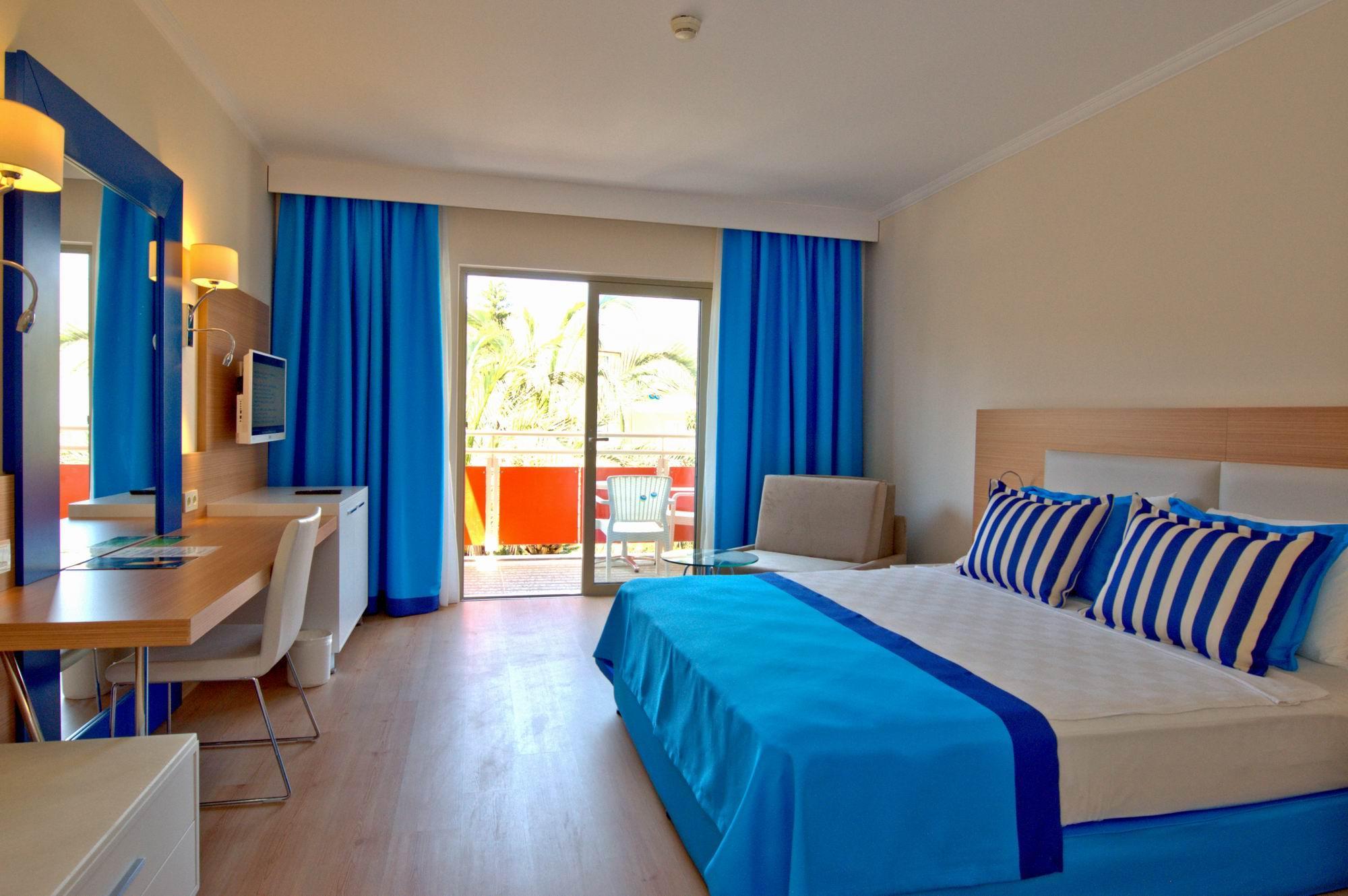 Hotel Aqi Pegasos World