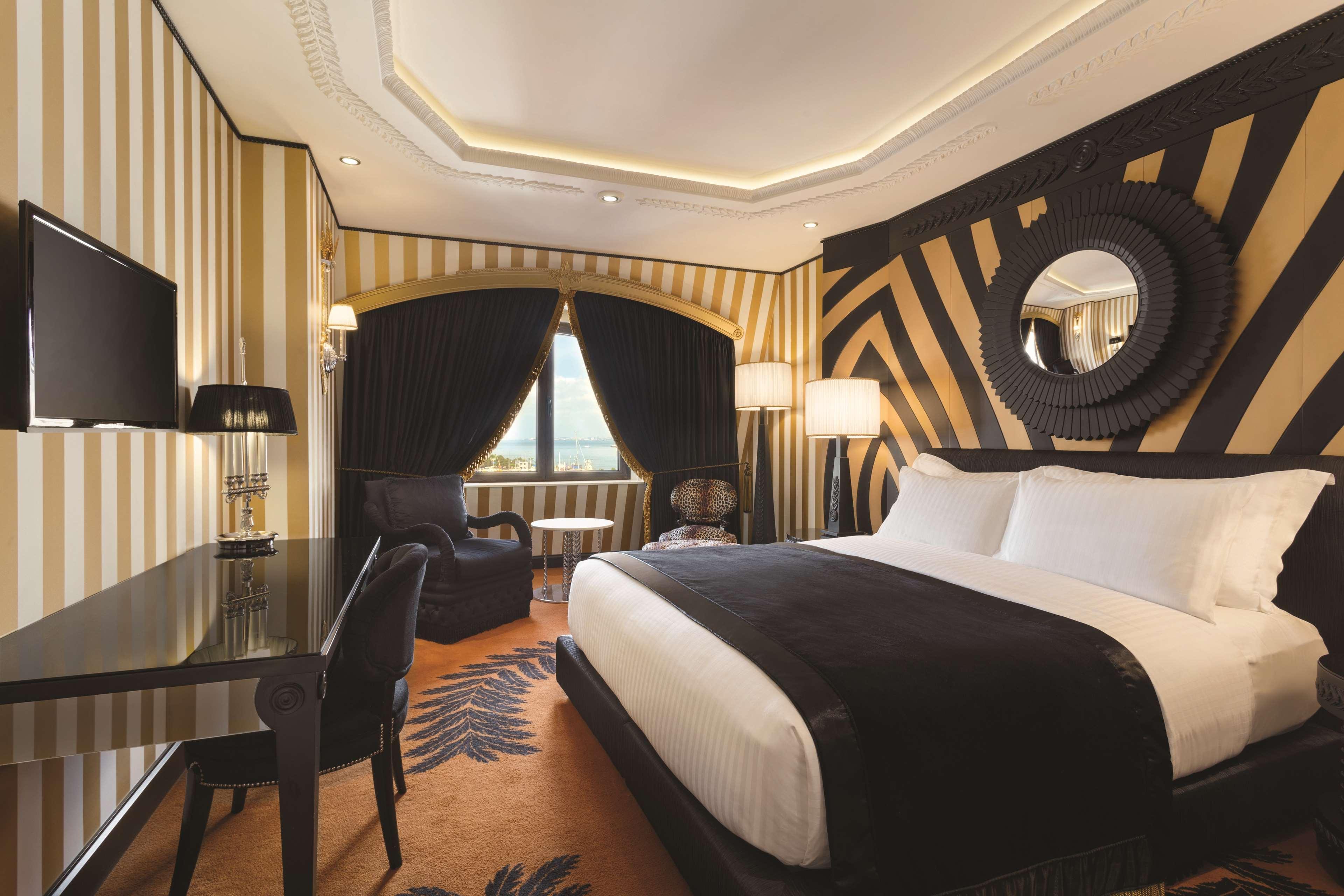 Hotel Wyndham Grand Kalamis Marina