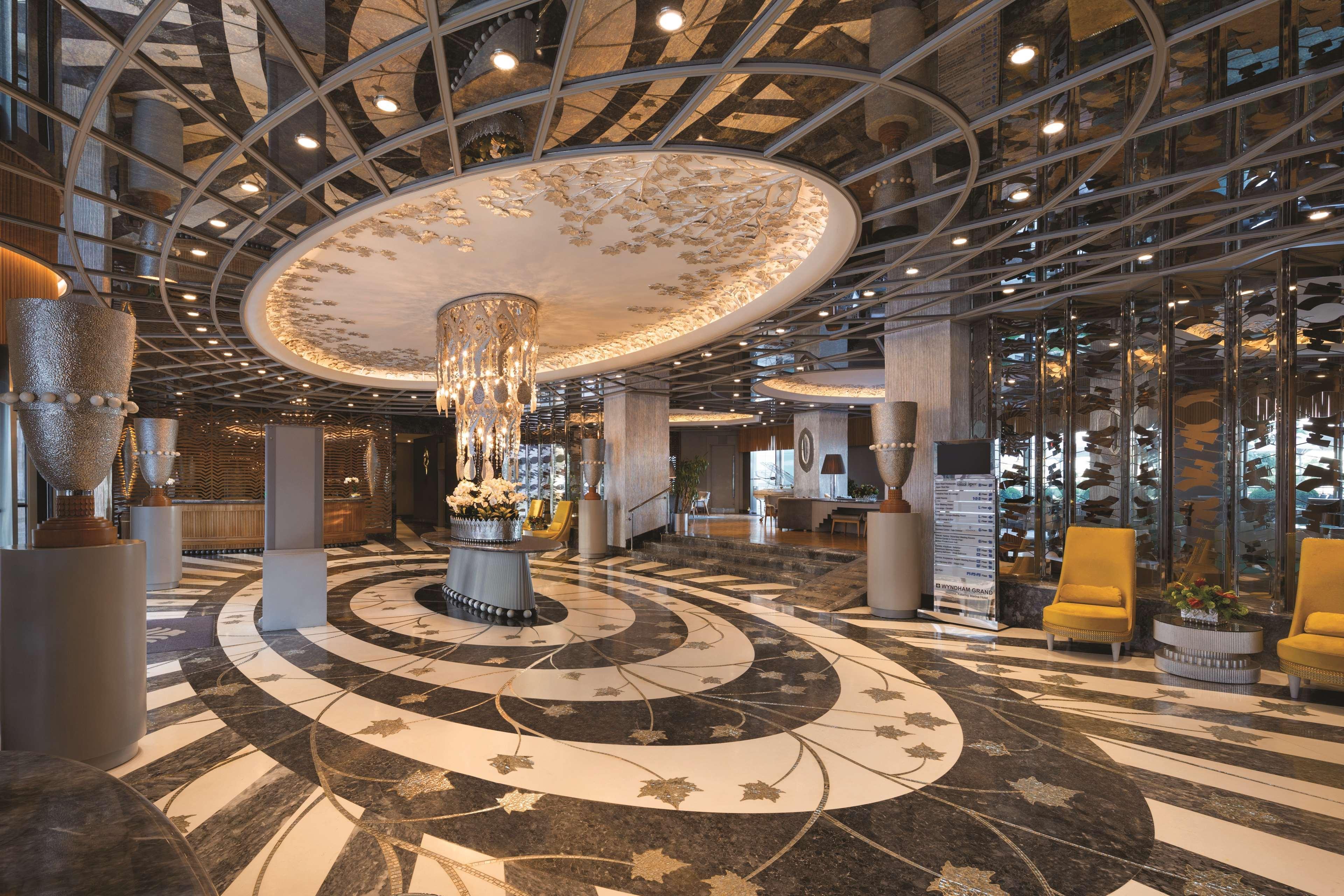 Wyndham Grand Kalamis Marina Hotel 5*