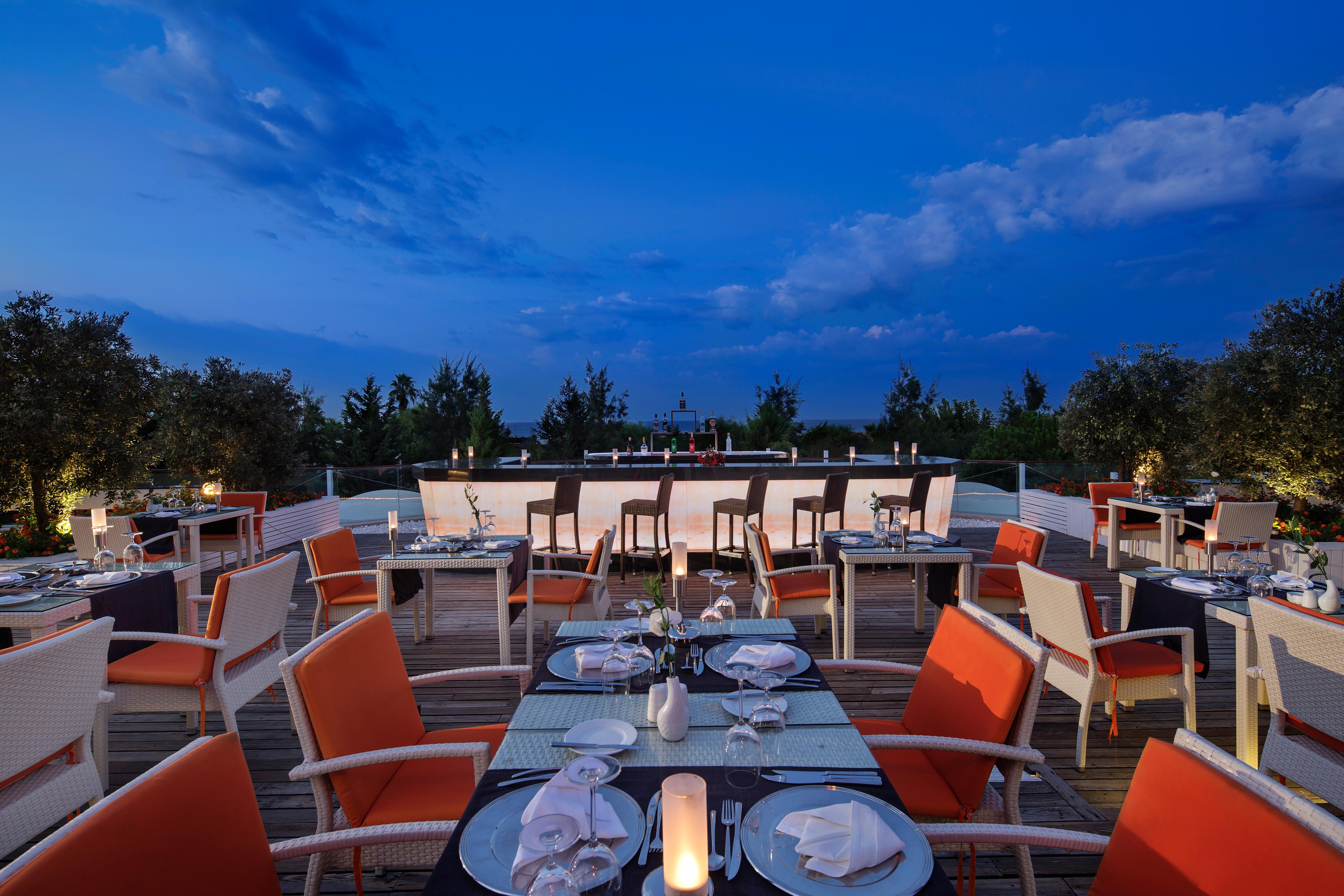 Blue Only Adult 16 Resort Side