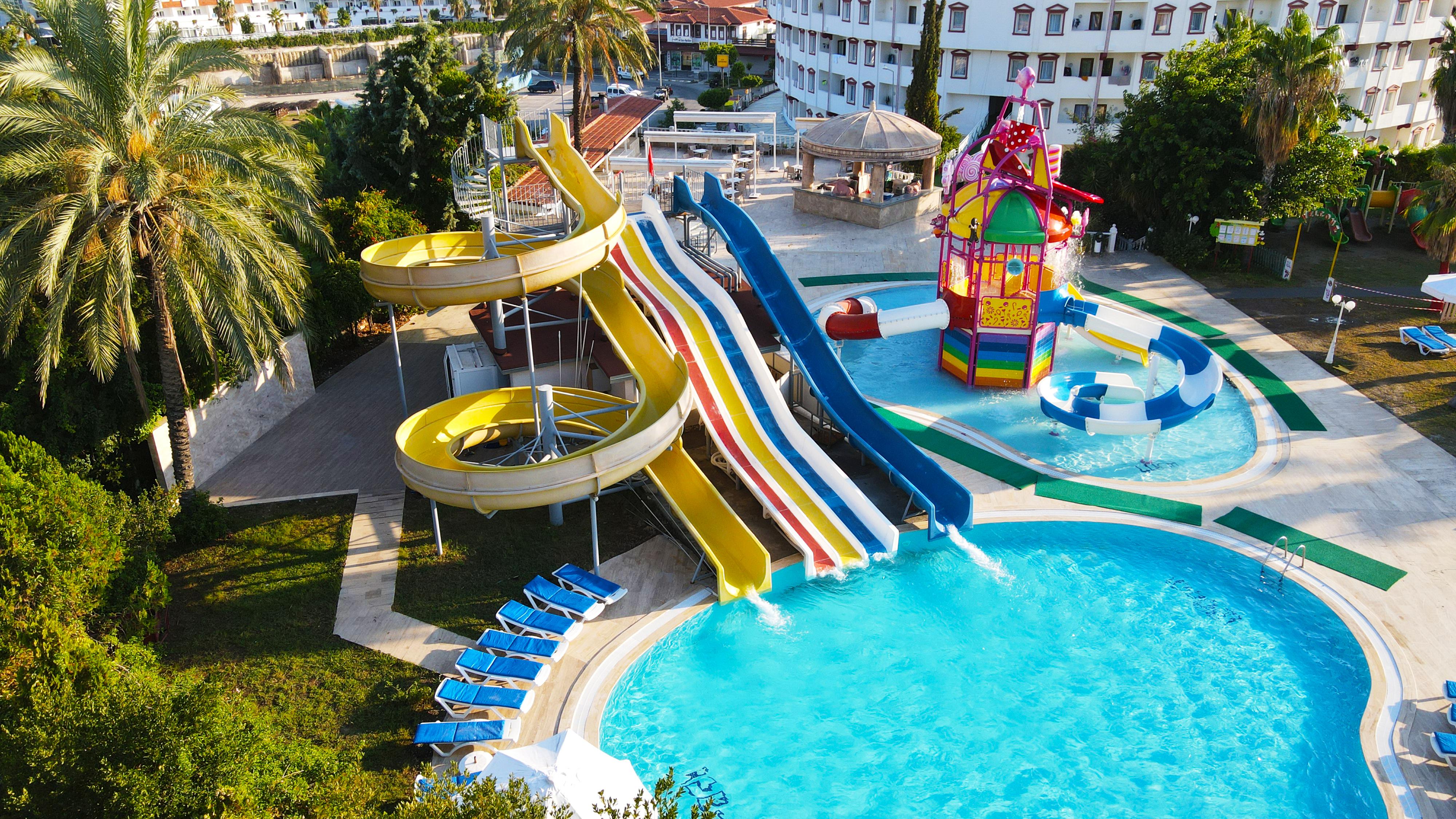 Hotel Cesars Side