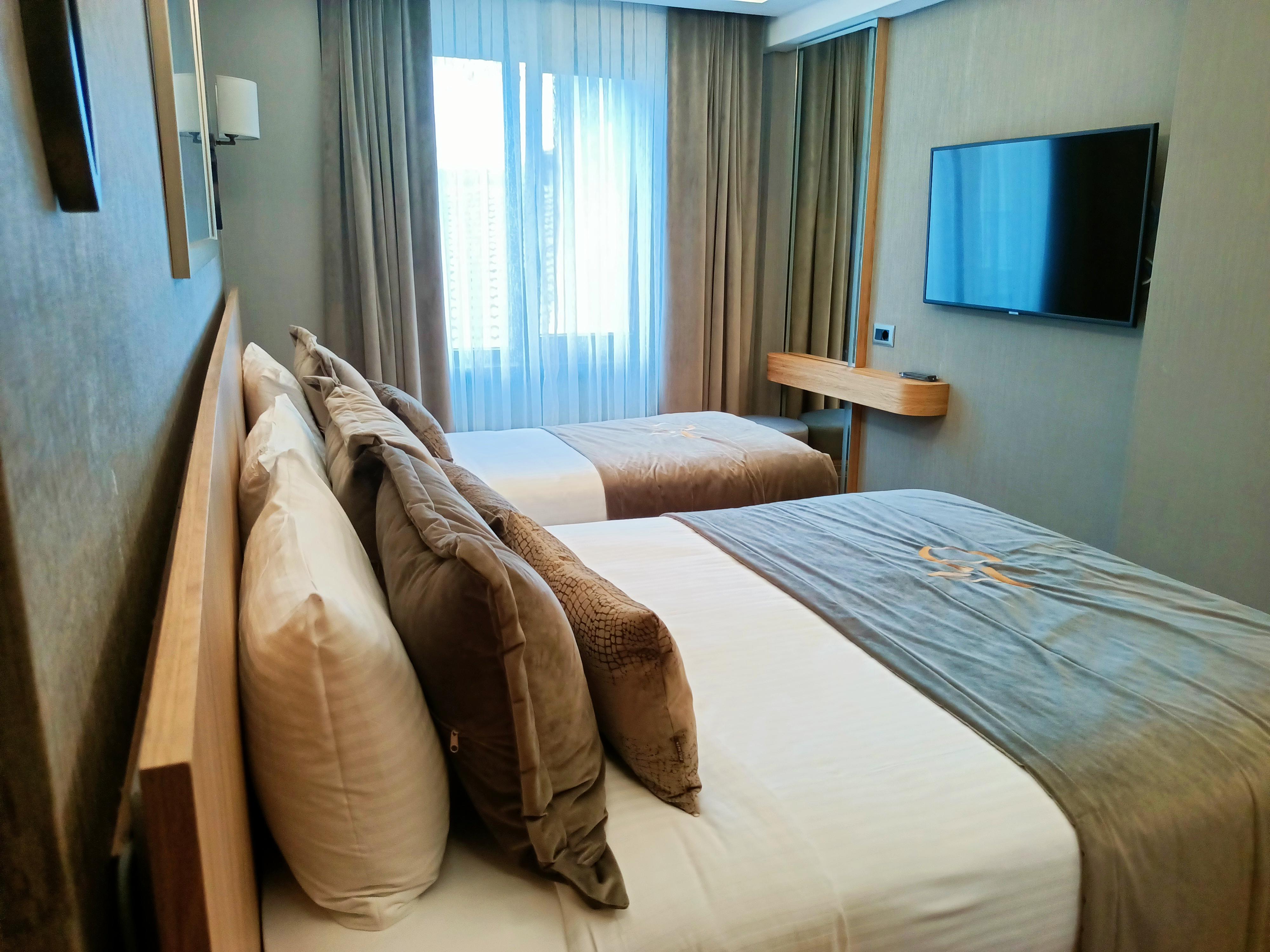 Lady Diana Hotel