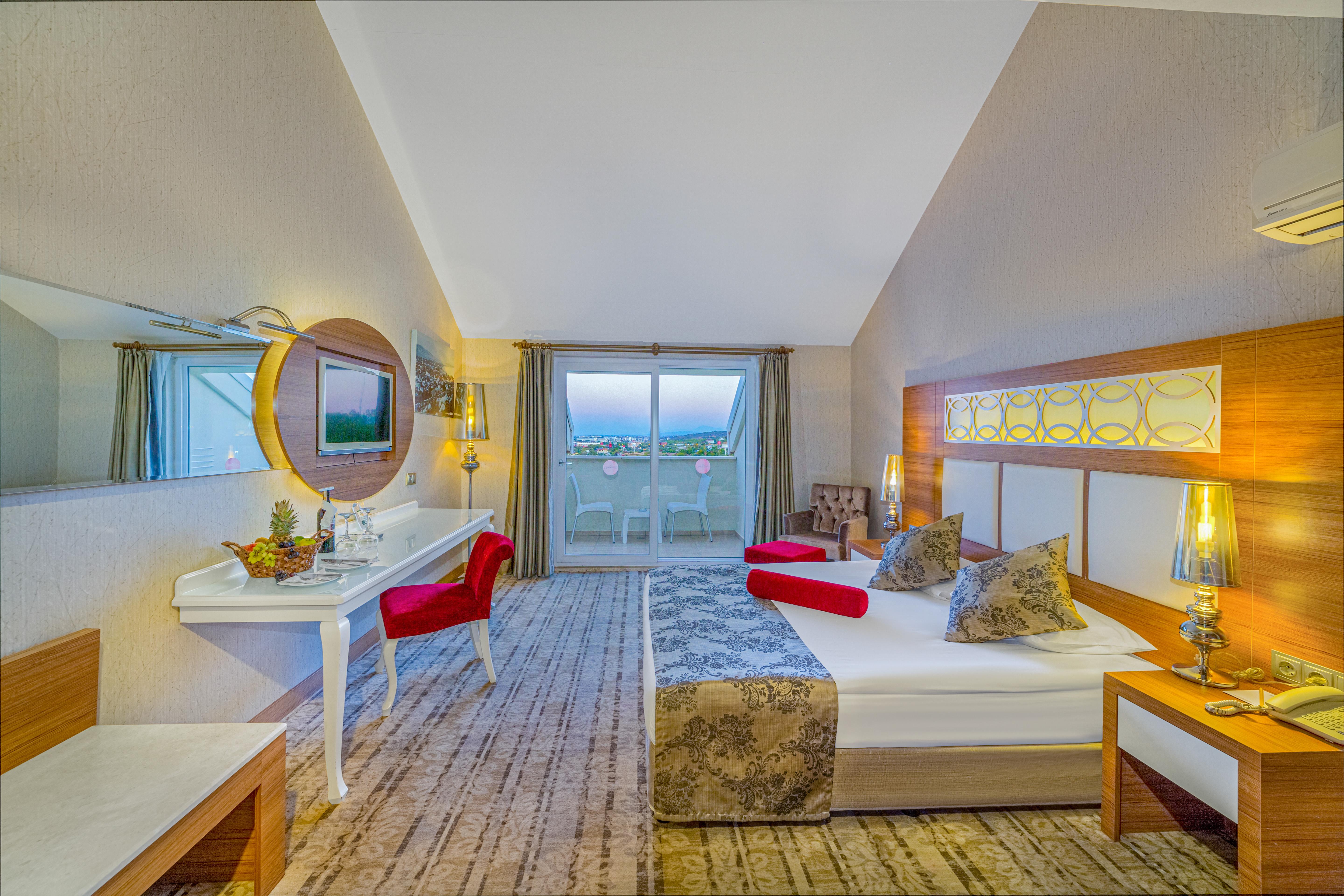 Justiniano Deluxe 5* Okurcalar