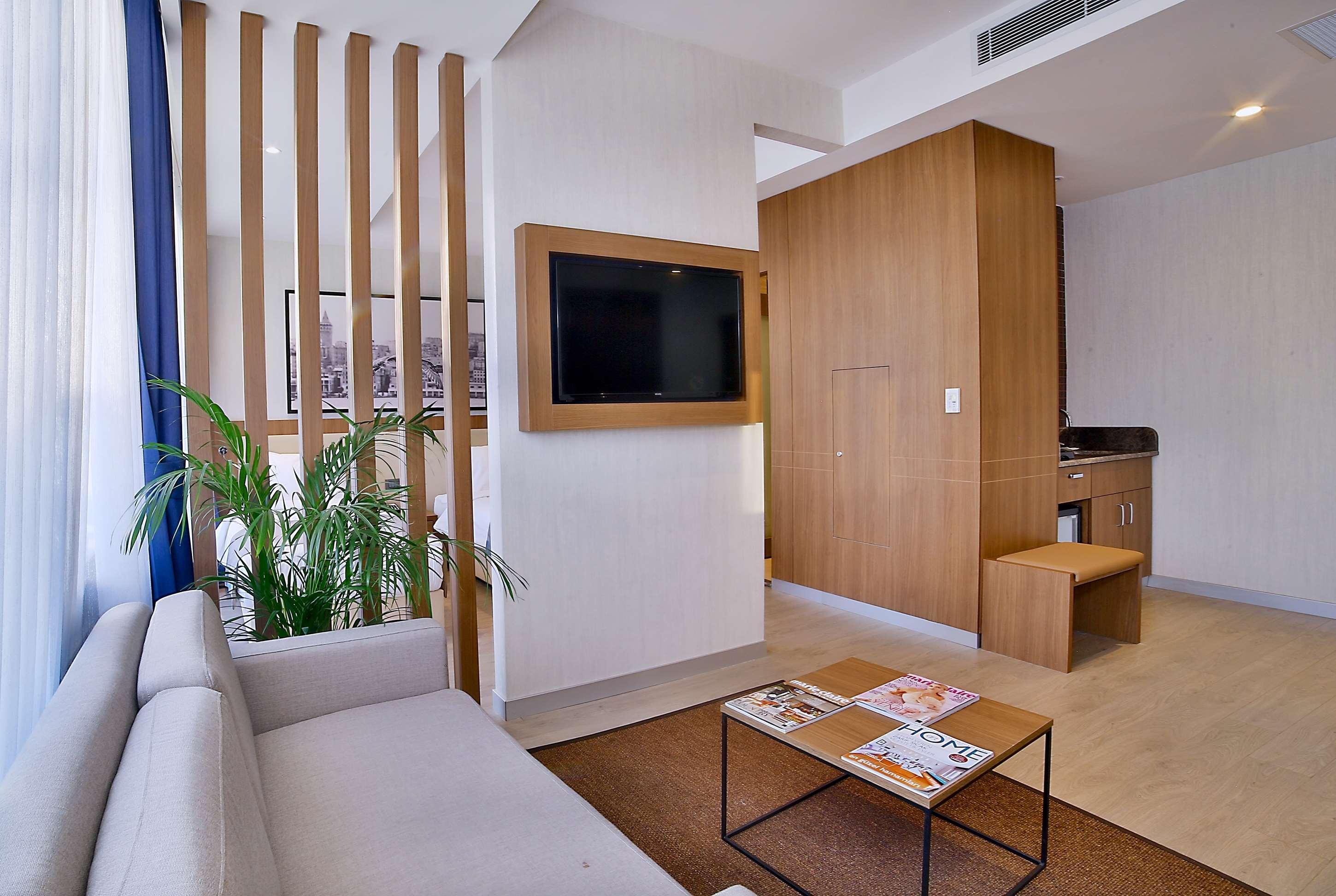 Ramada By Wyndham Old 4*