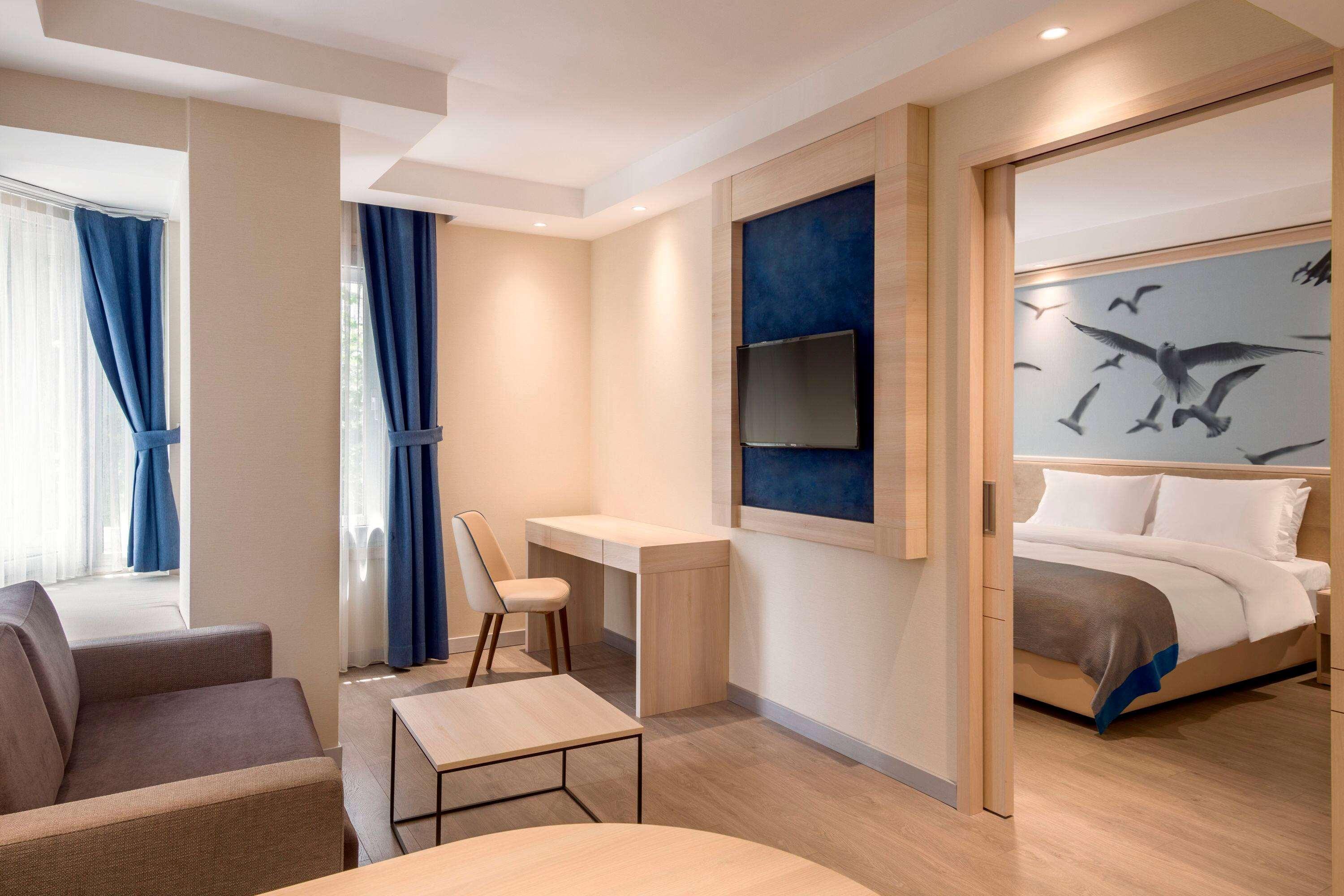 Ramada By Wyndham Old Hotel