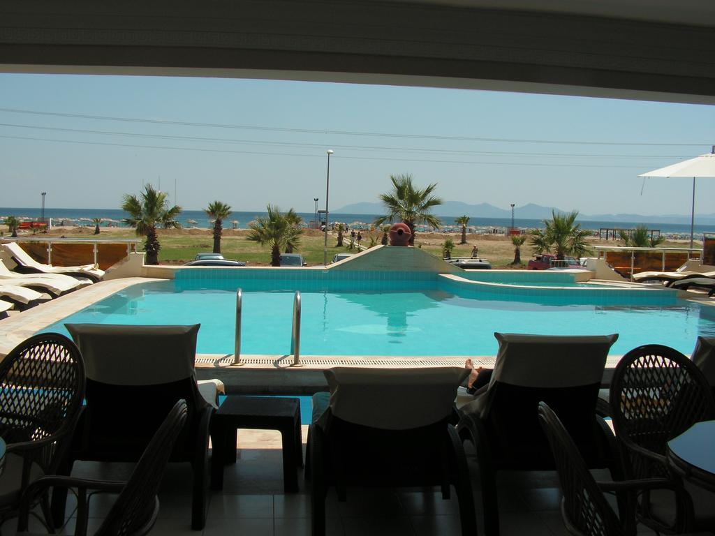 Amphora Hotel