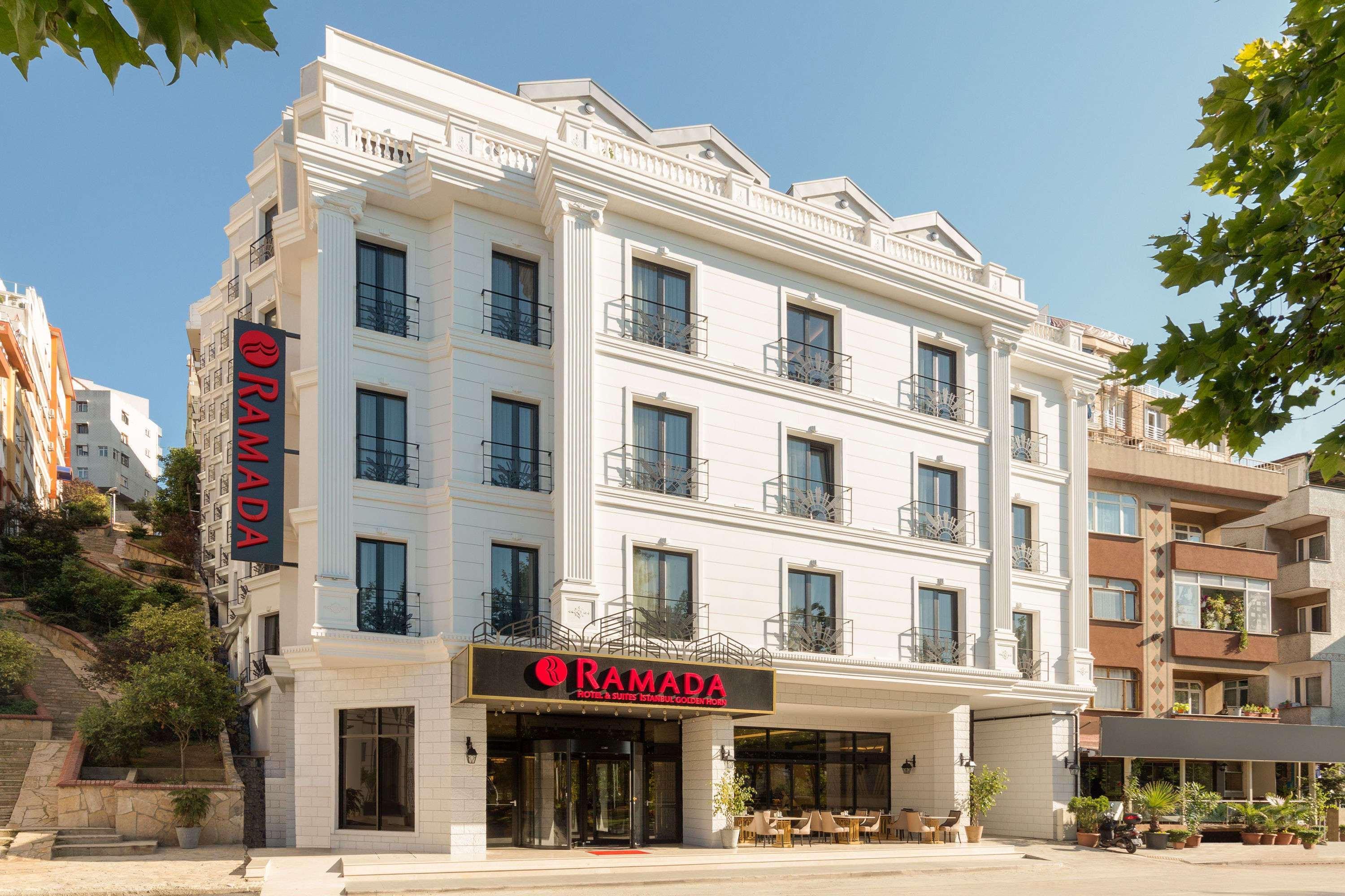 Ramada By Wyndham Istanbul Golden Horn Hotel 4*