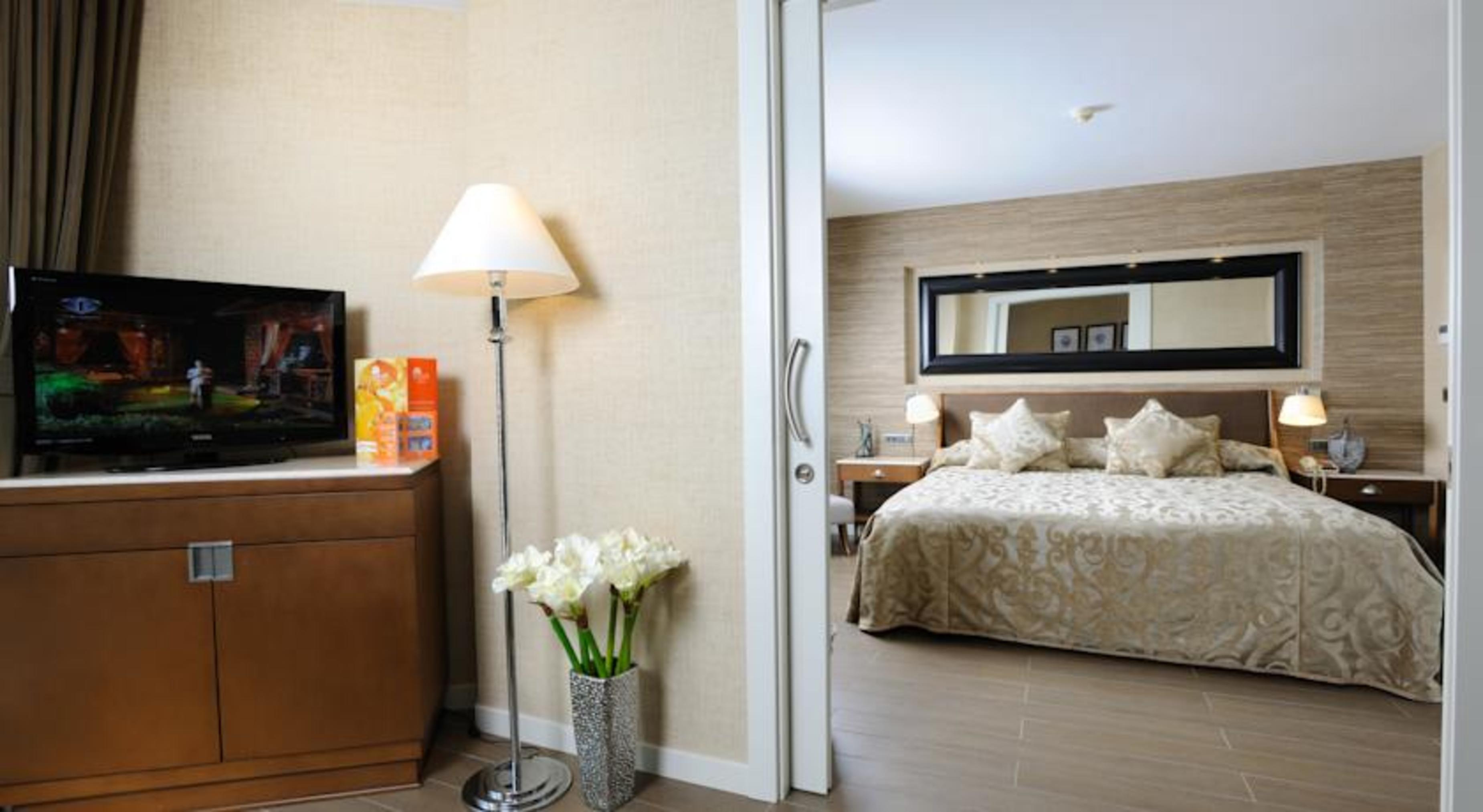 Elegance International Marmaris