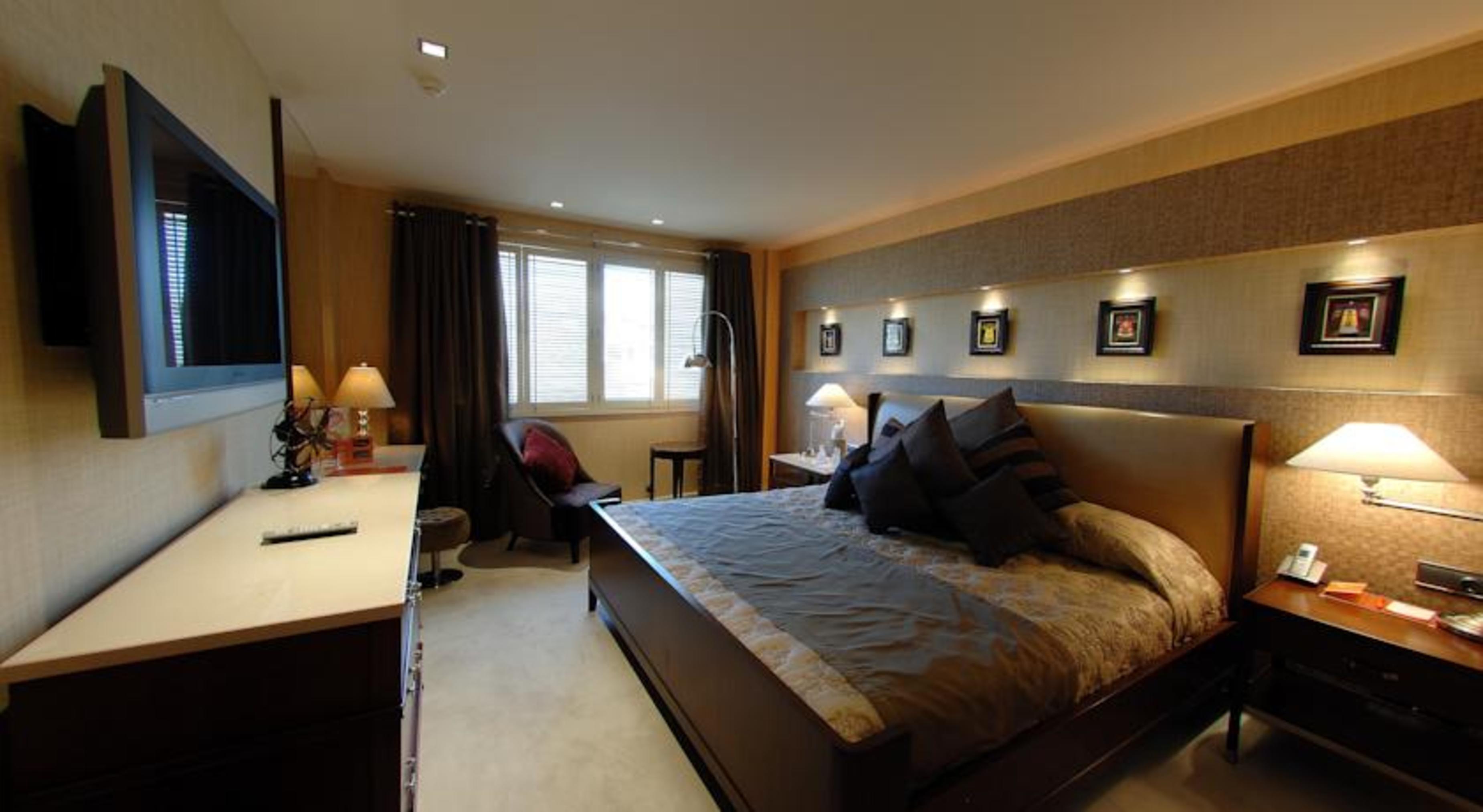 Elegance International 5*
