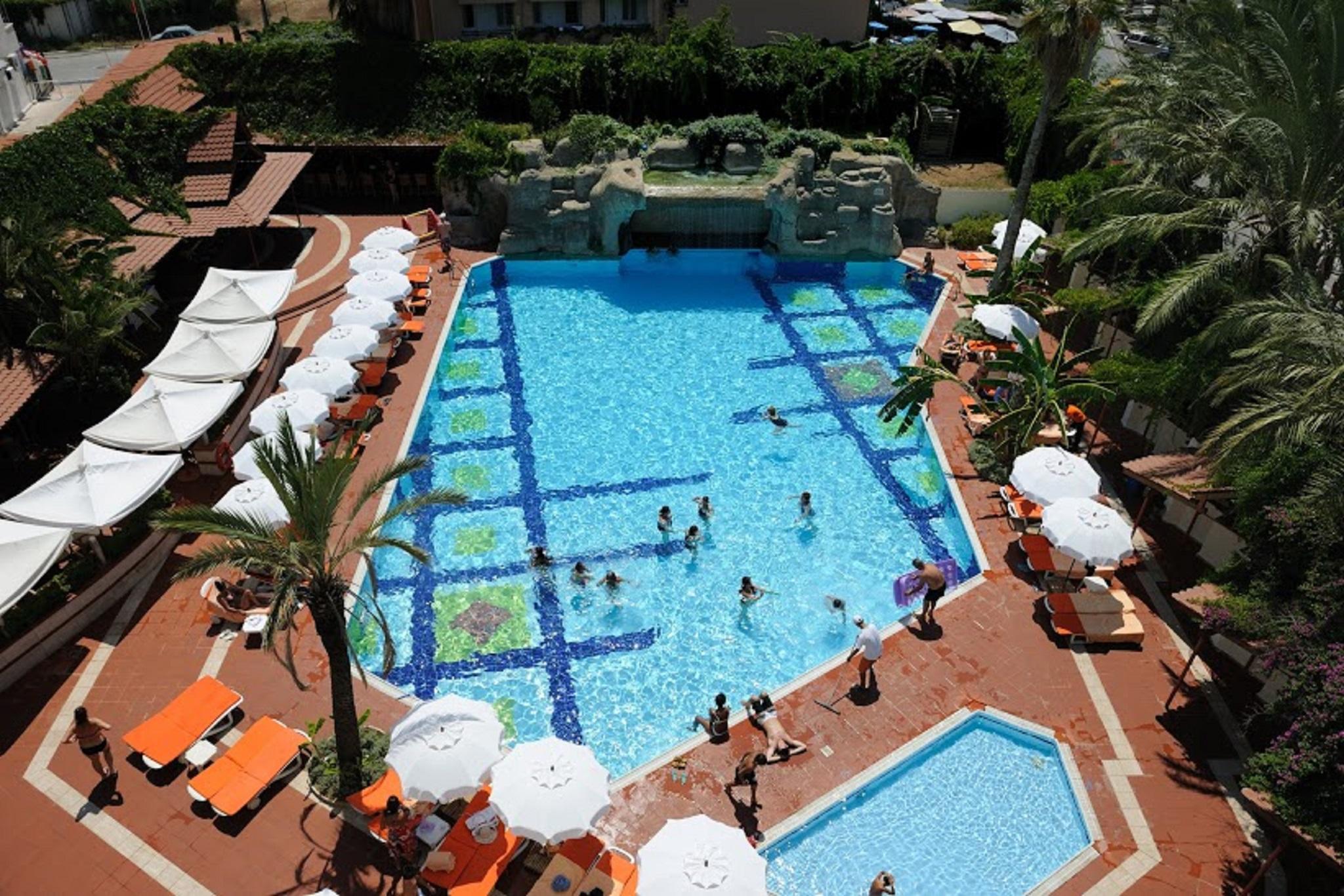 Elegance International 5*
