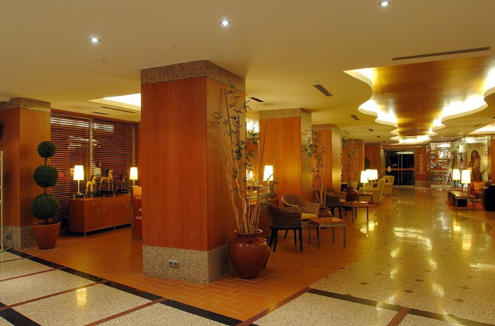 Elegance International Hotel 5*