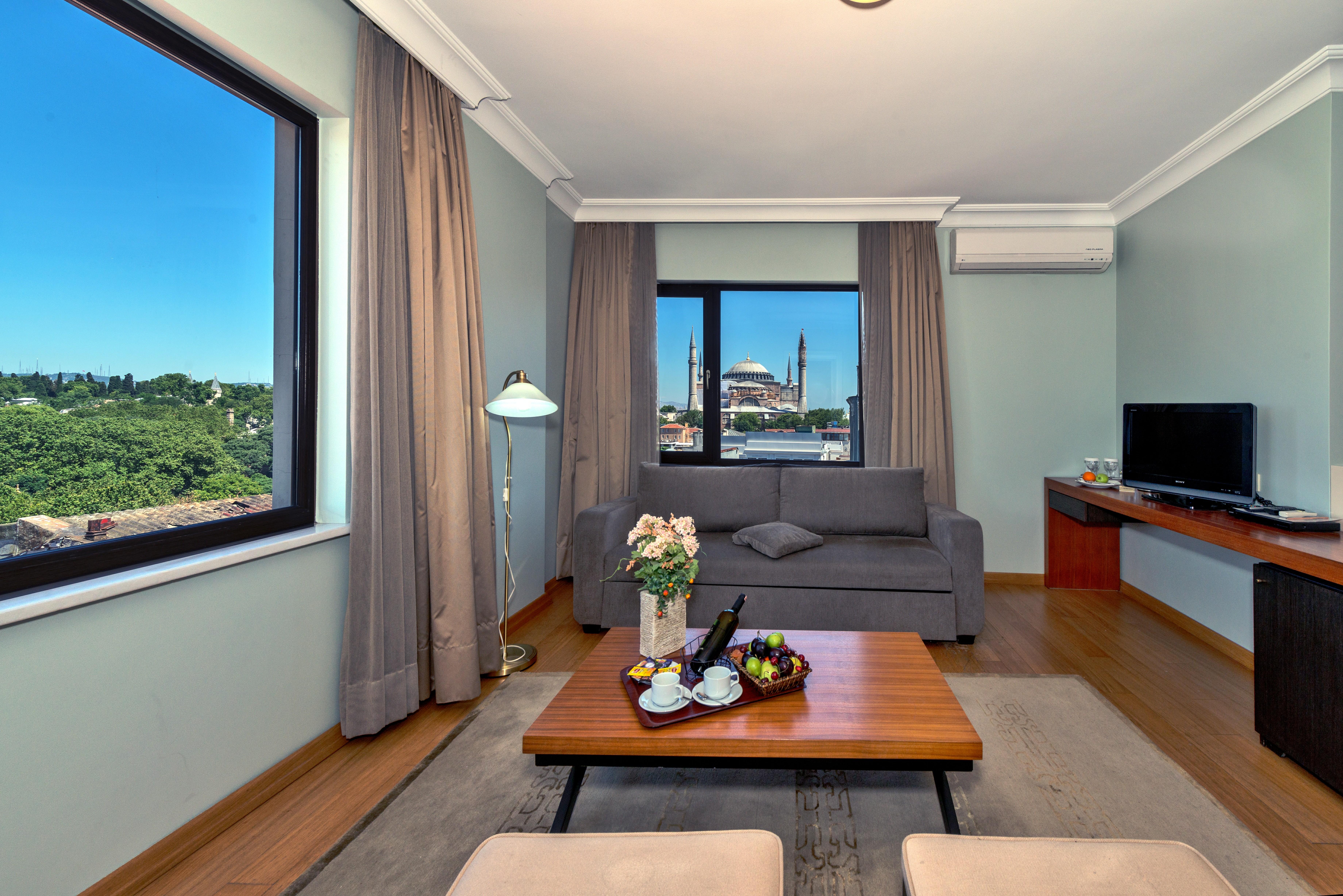 Agora Life - Special Class Hotel 4*