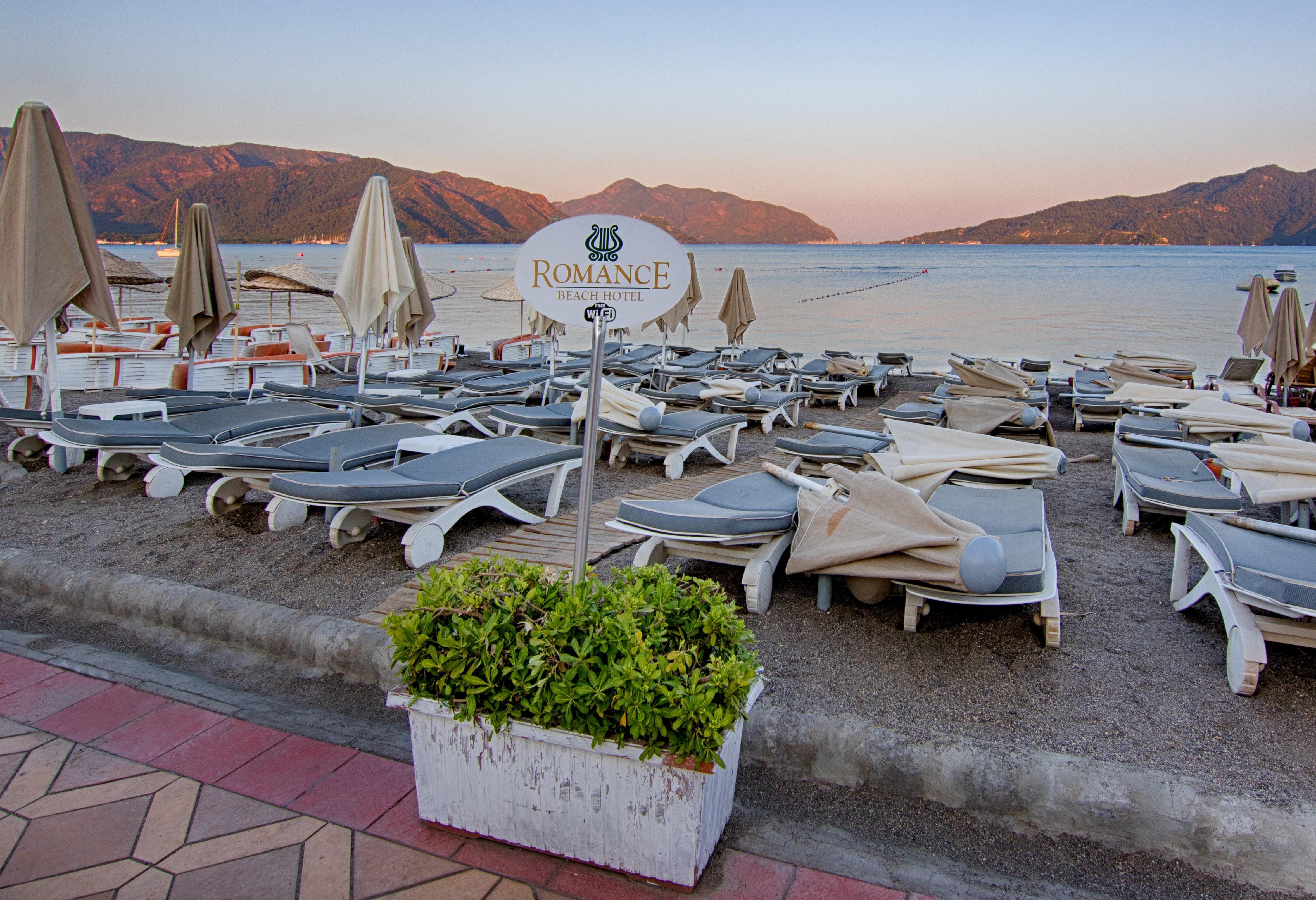 Romance Beach Hotel 3*