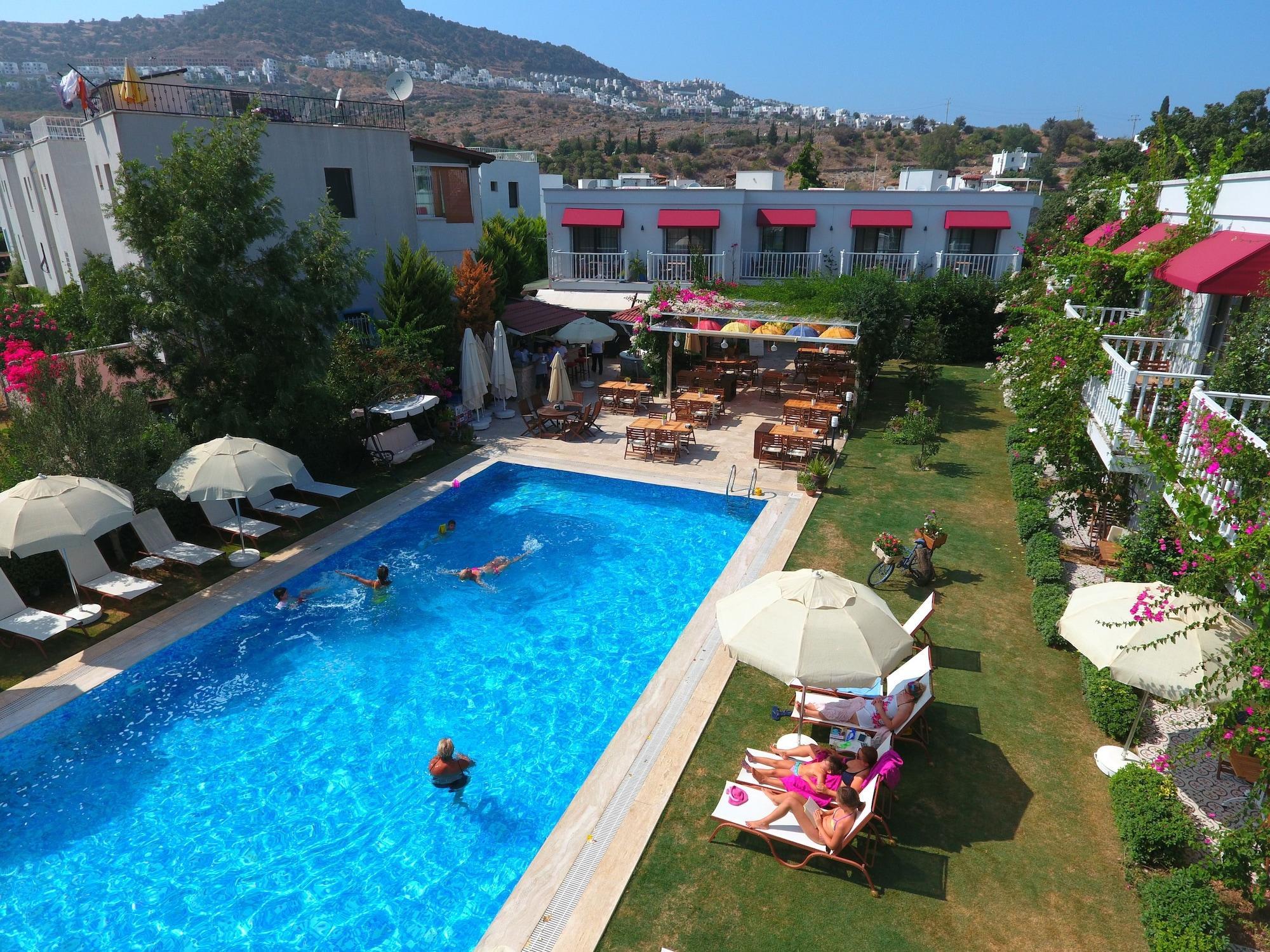 Rustica Hotel