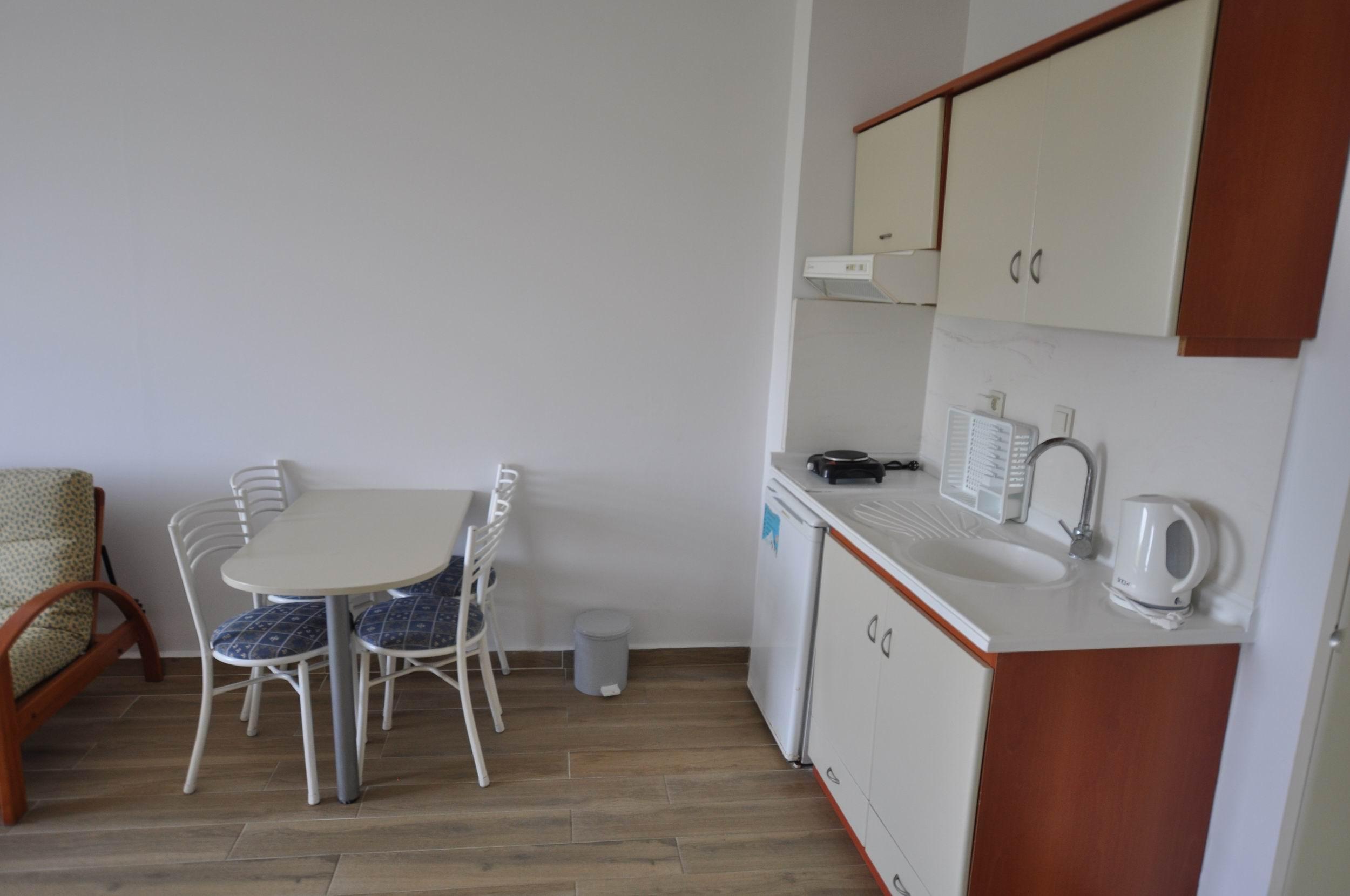 Aparthotel Happy 3*