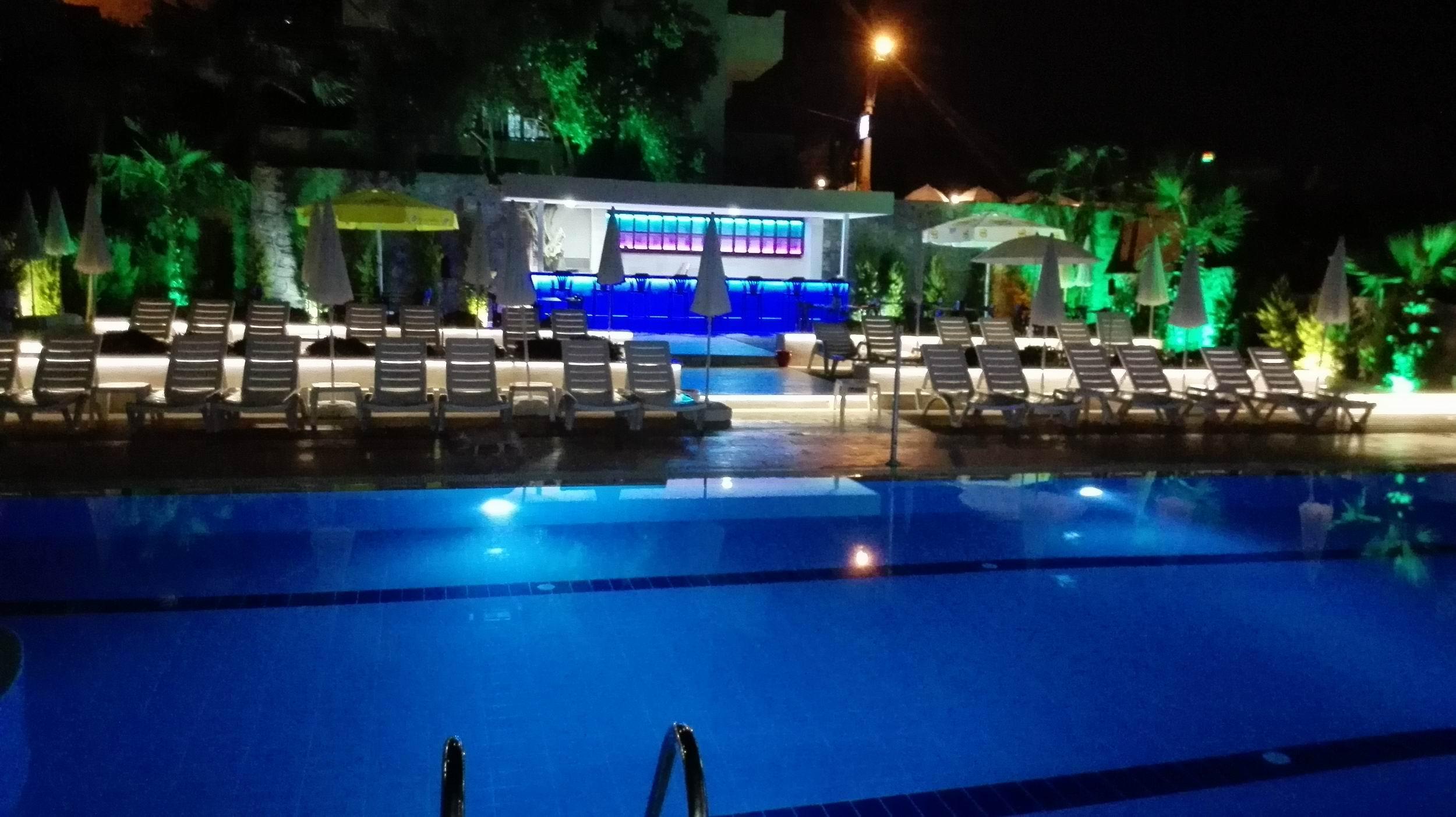 Aparthotel Happy