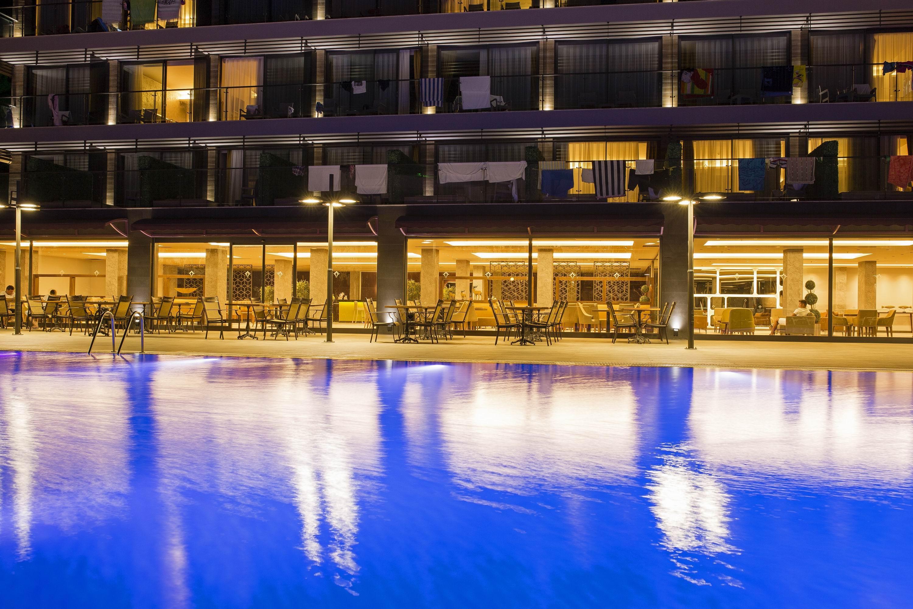 Mirage World Hotel Icmeler