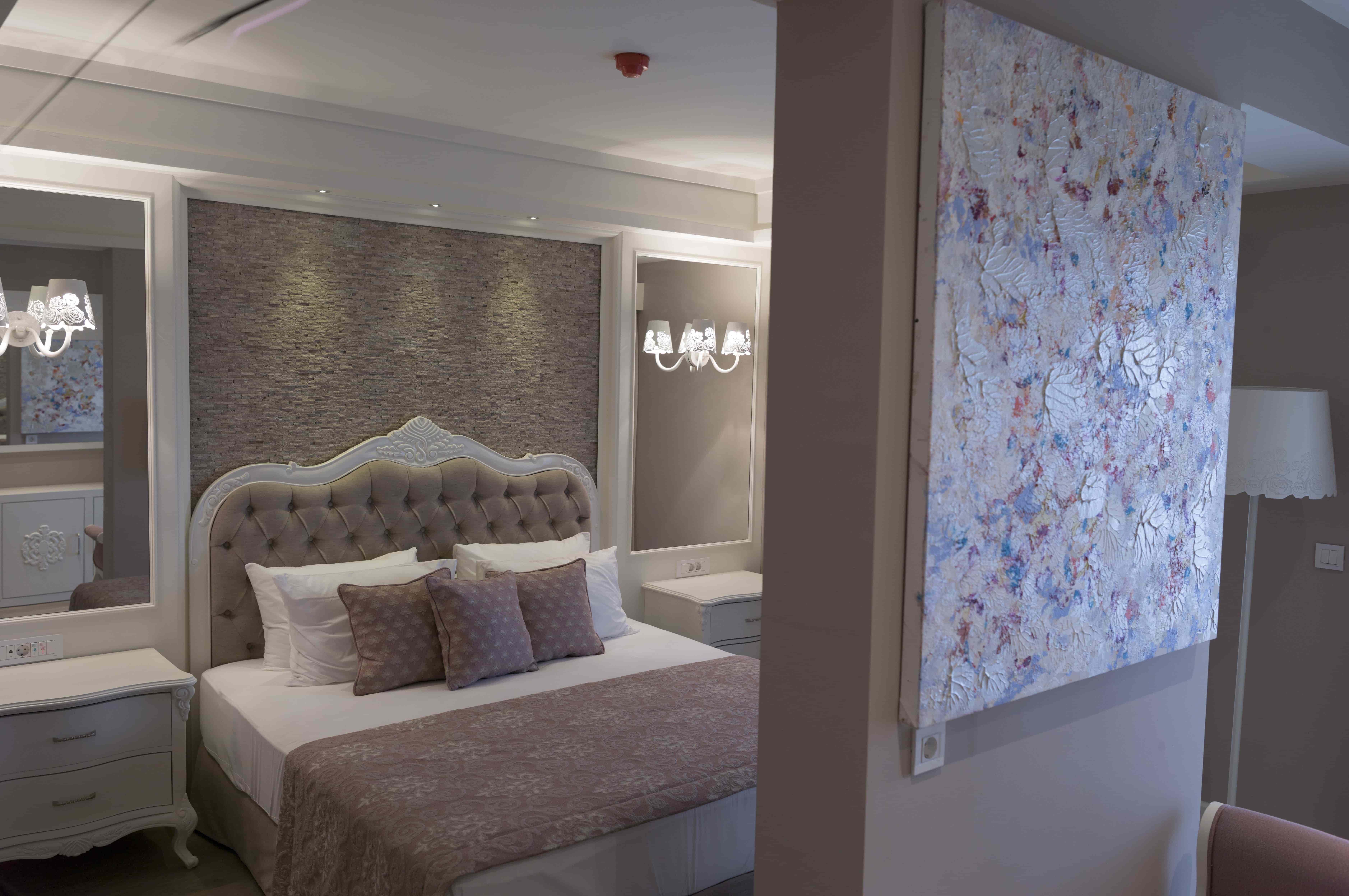 Ena Boutique & Residences Hotel
