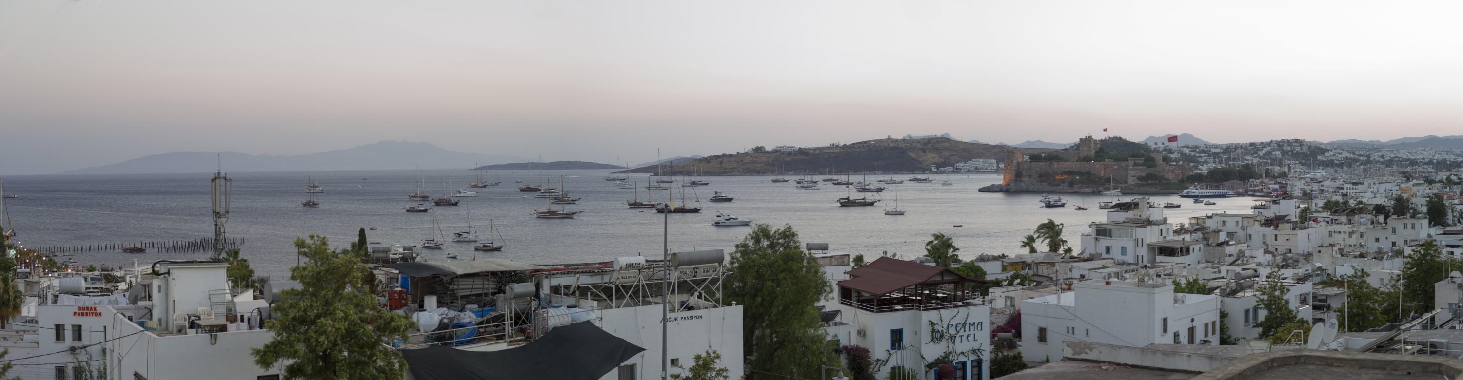 Hotel Ena Boutique & Residences 4*