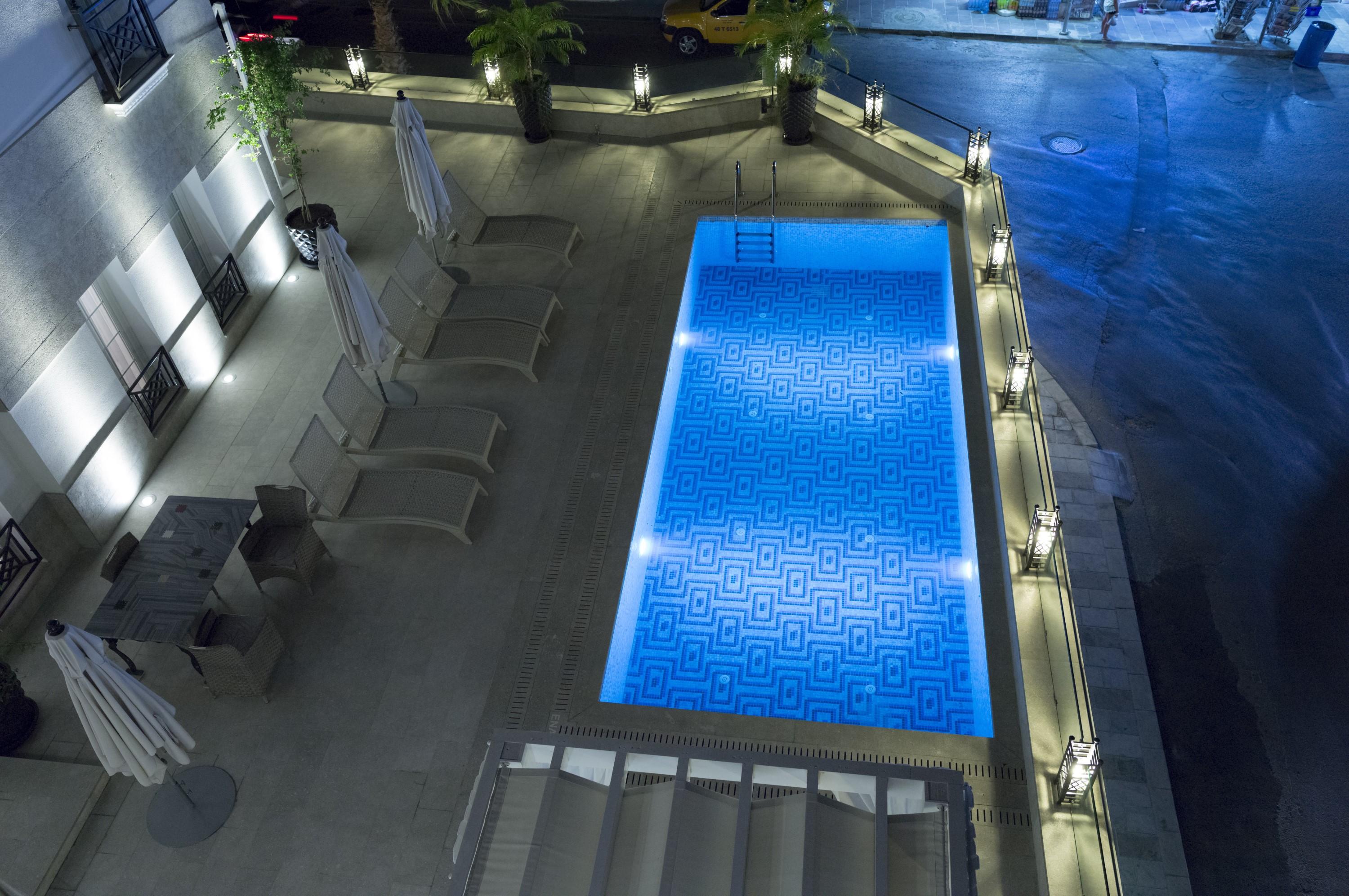 Ena Boutique & Residences Hotel