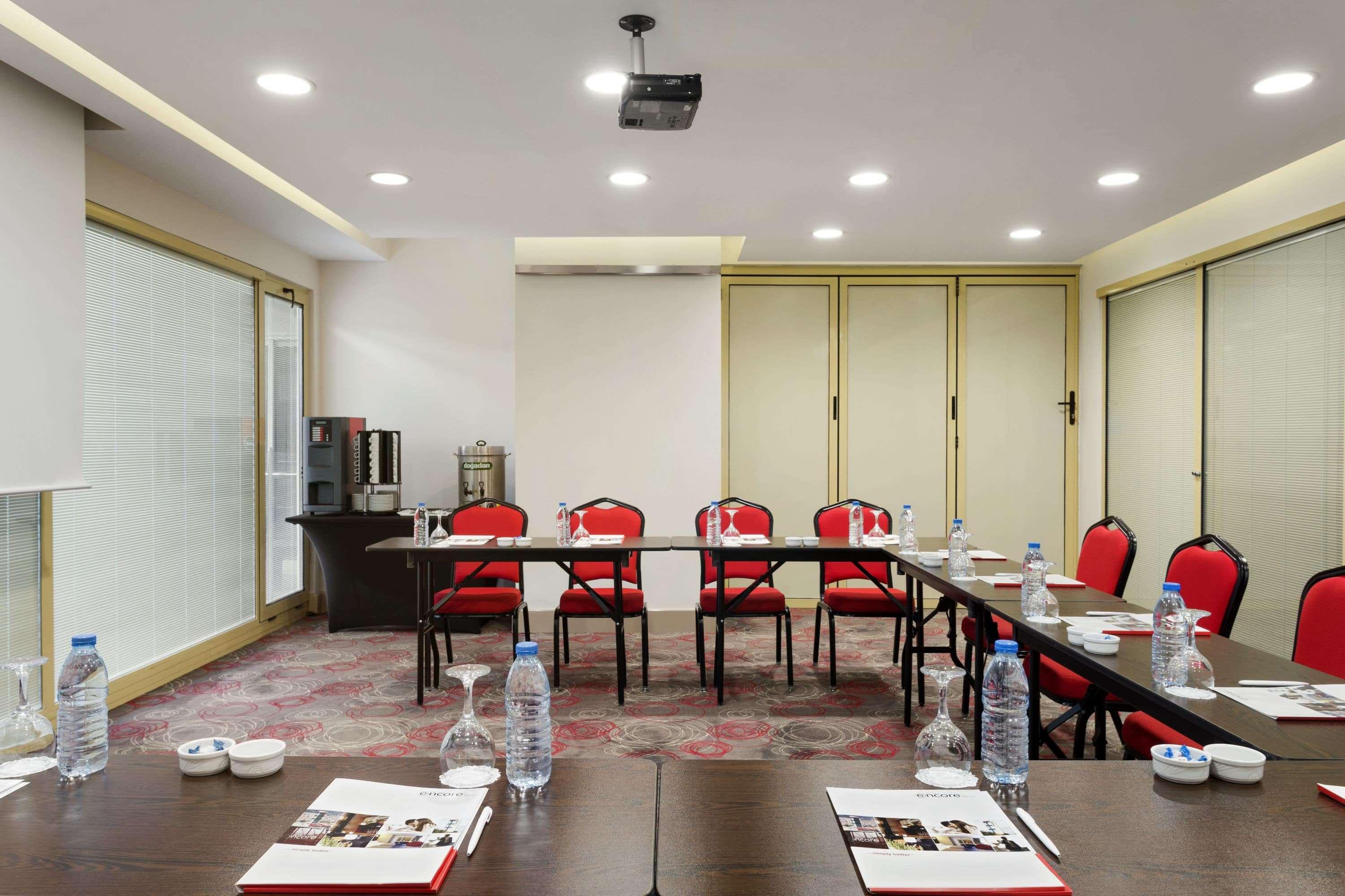 Ramada Encore By Wyndham 4* Izmir
