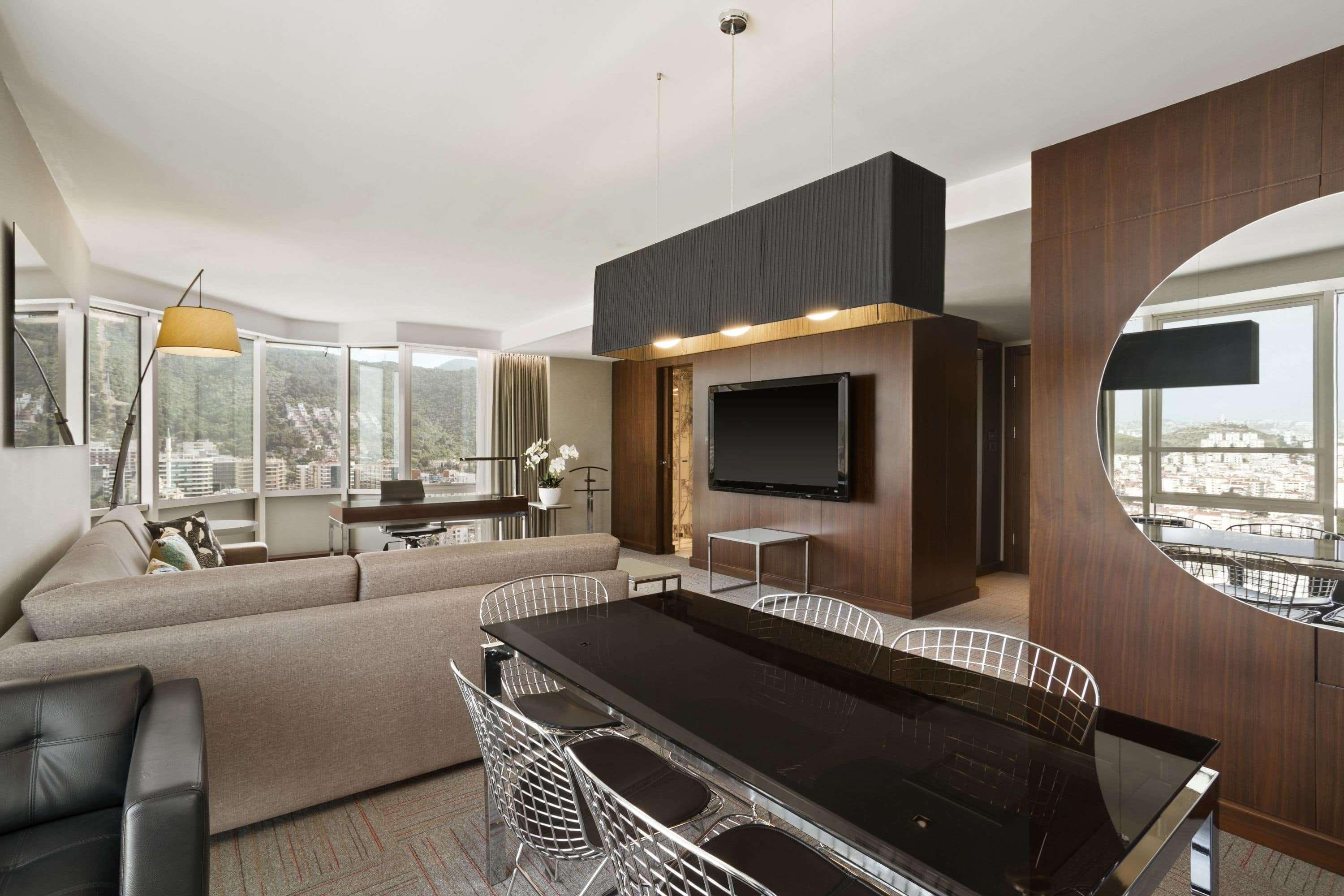 Ramada Encore By Wyndham 4* Izmir