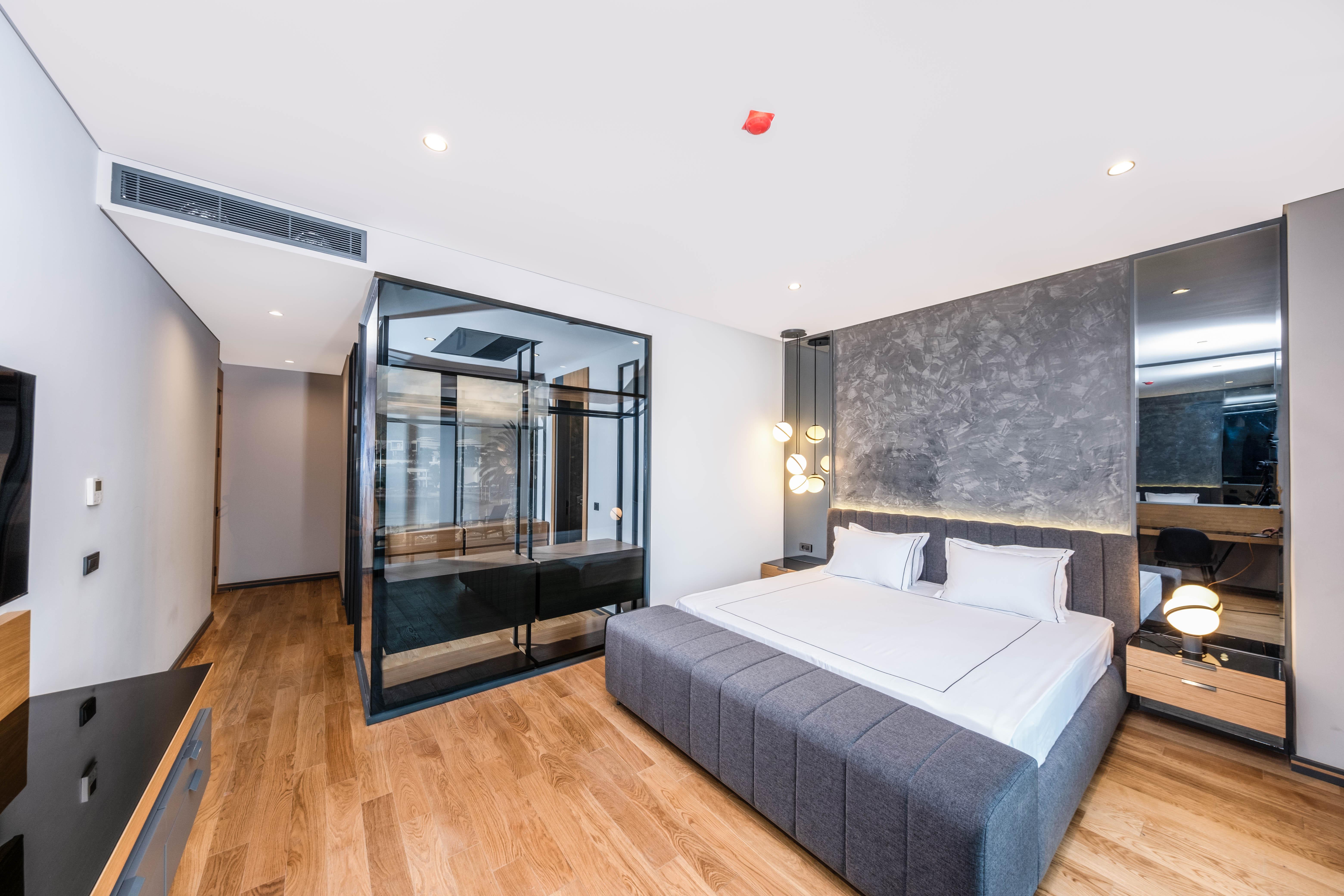The Norm Collection Door'a Bodrum Torba