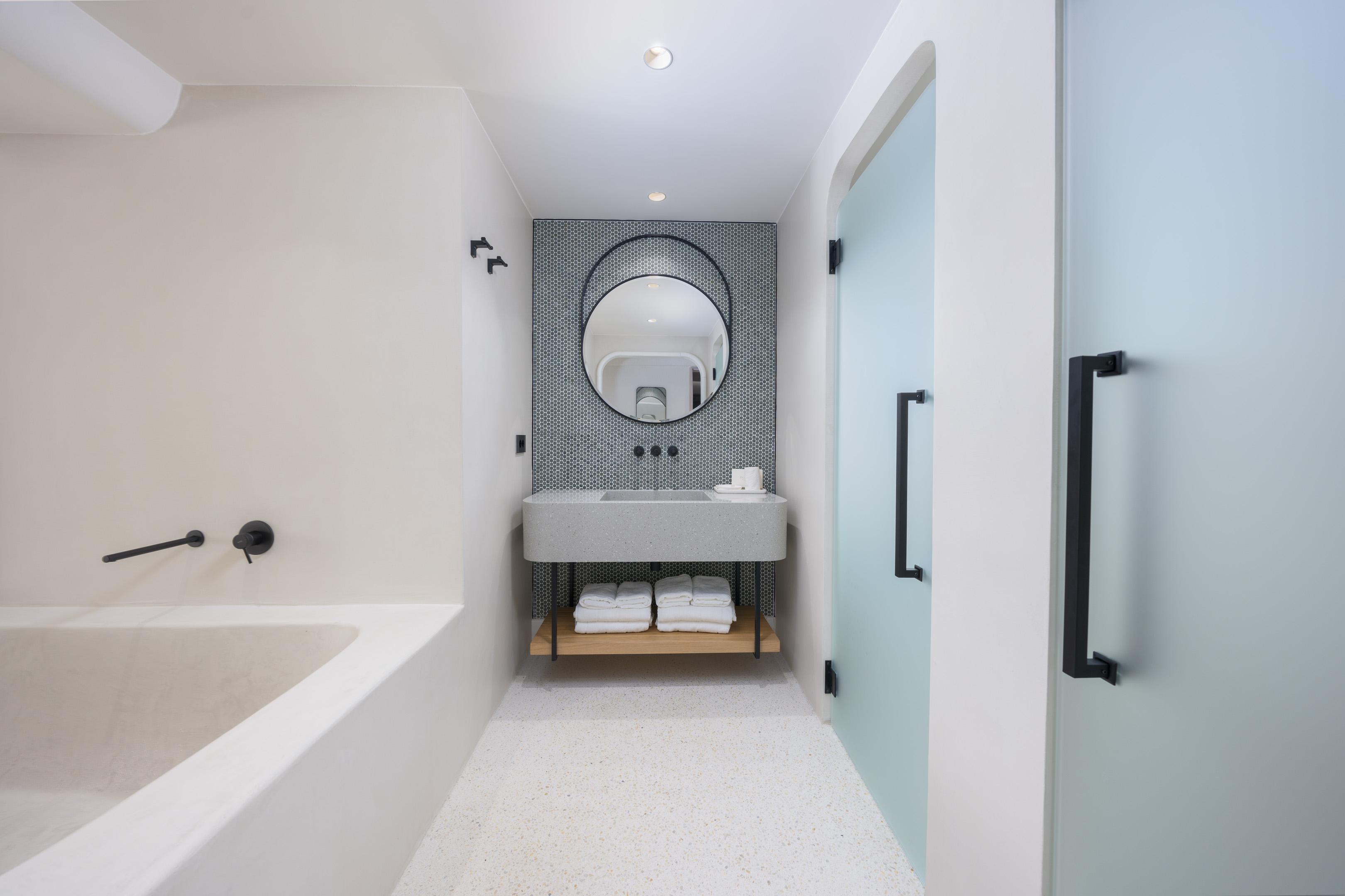 Hotel Yacht Classic - Boutique Class 4*