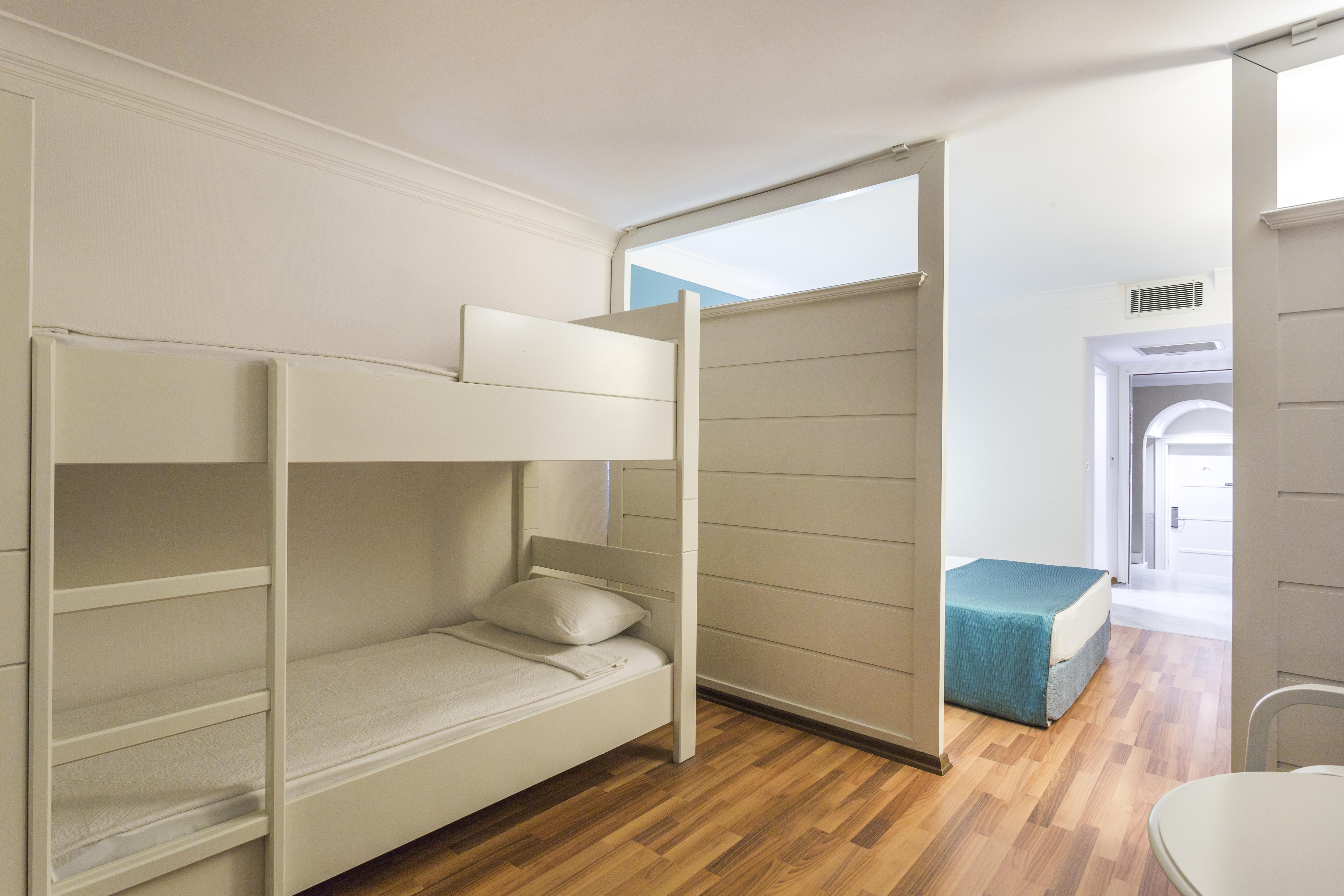 Terrace 5* Side