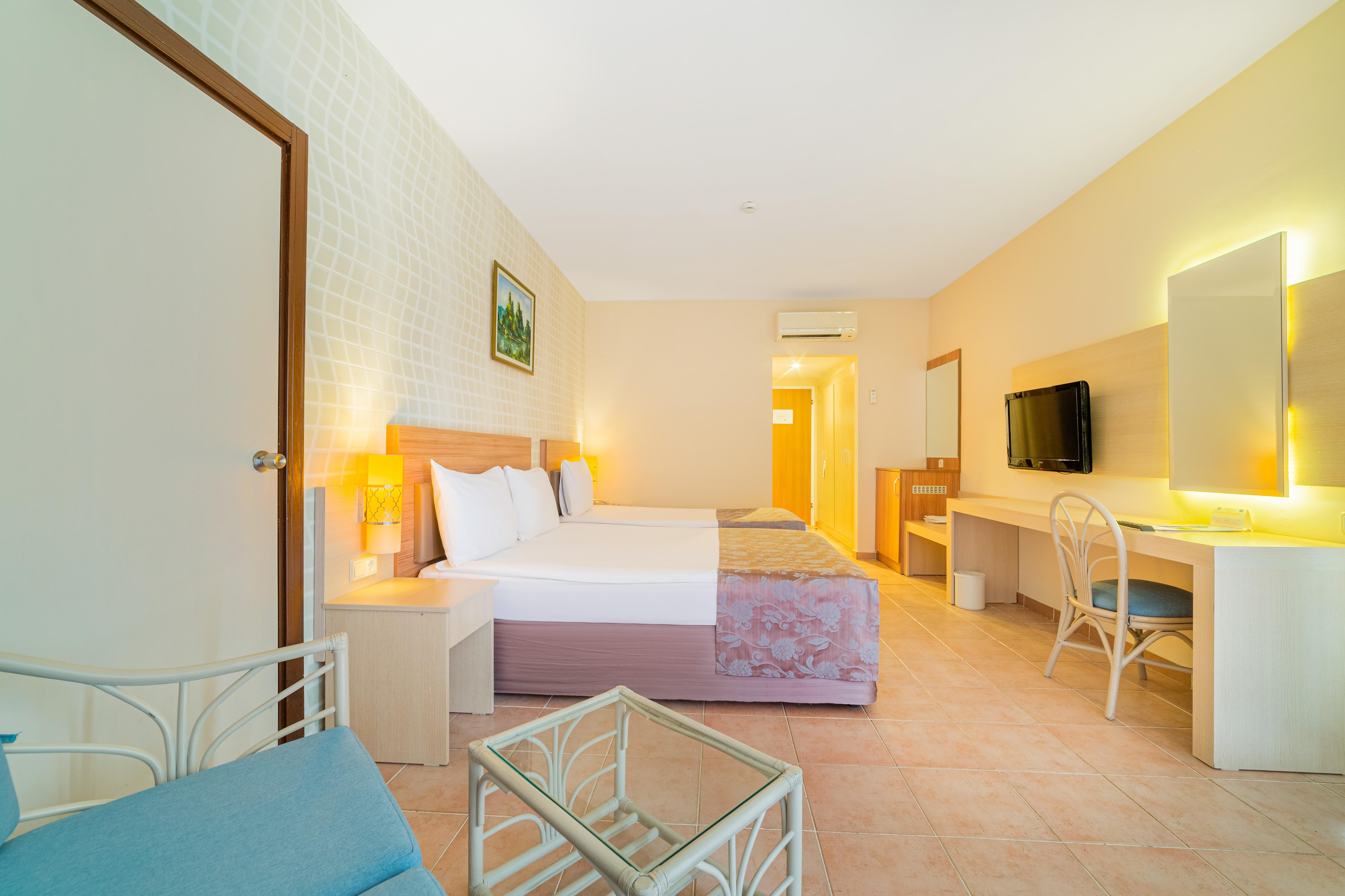 Justiniano Club Park Conti 4* Okurcalar