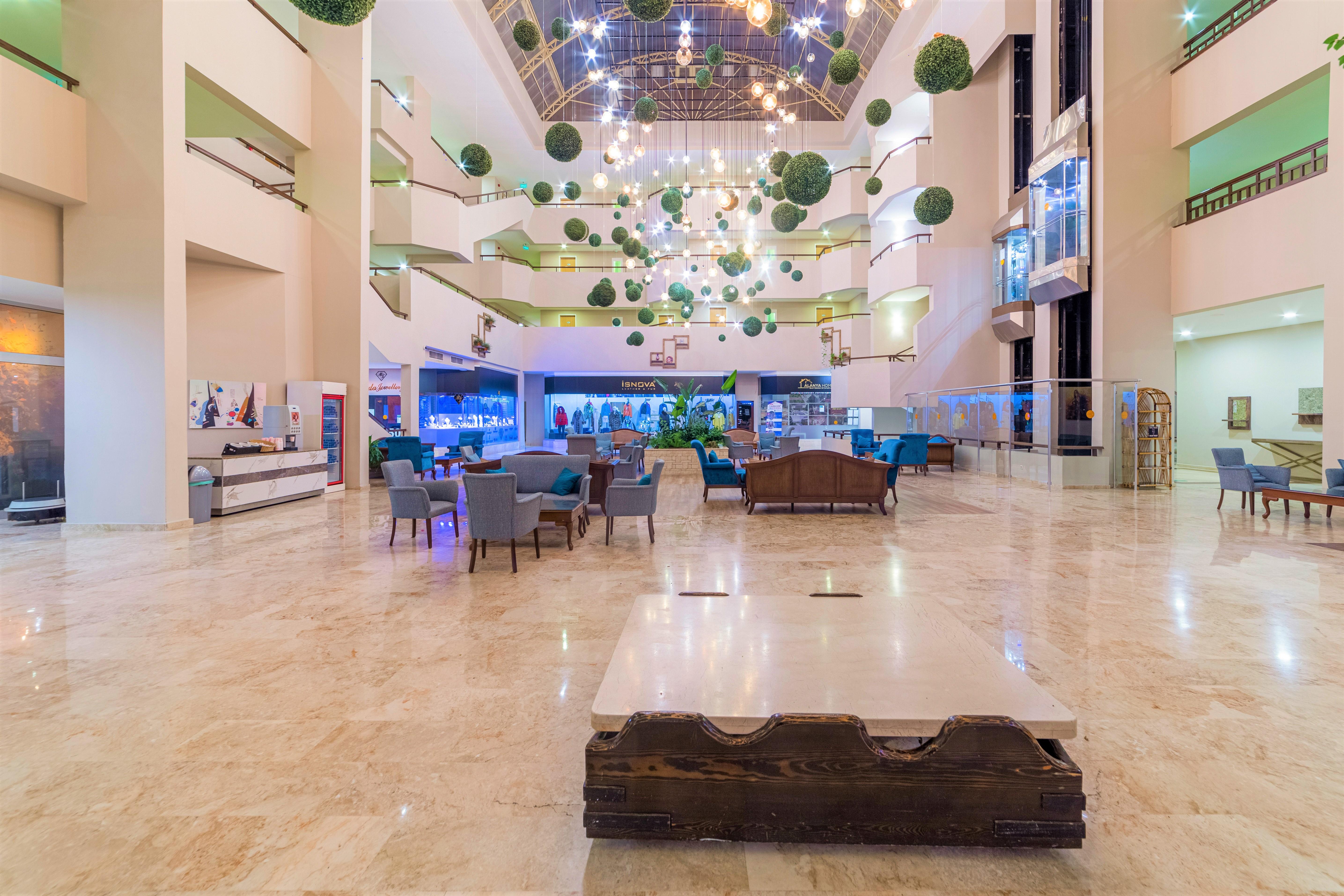 Justiniano Club Park Conti Resort Okurcalar