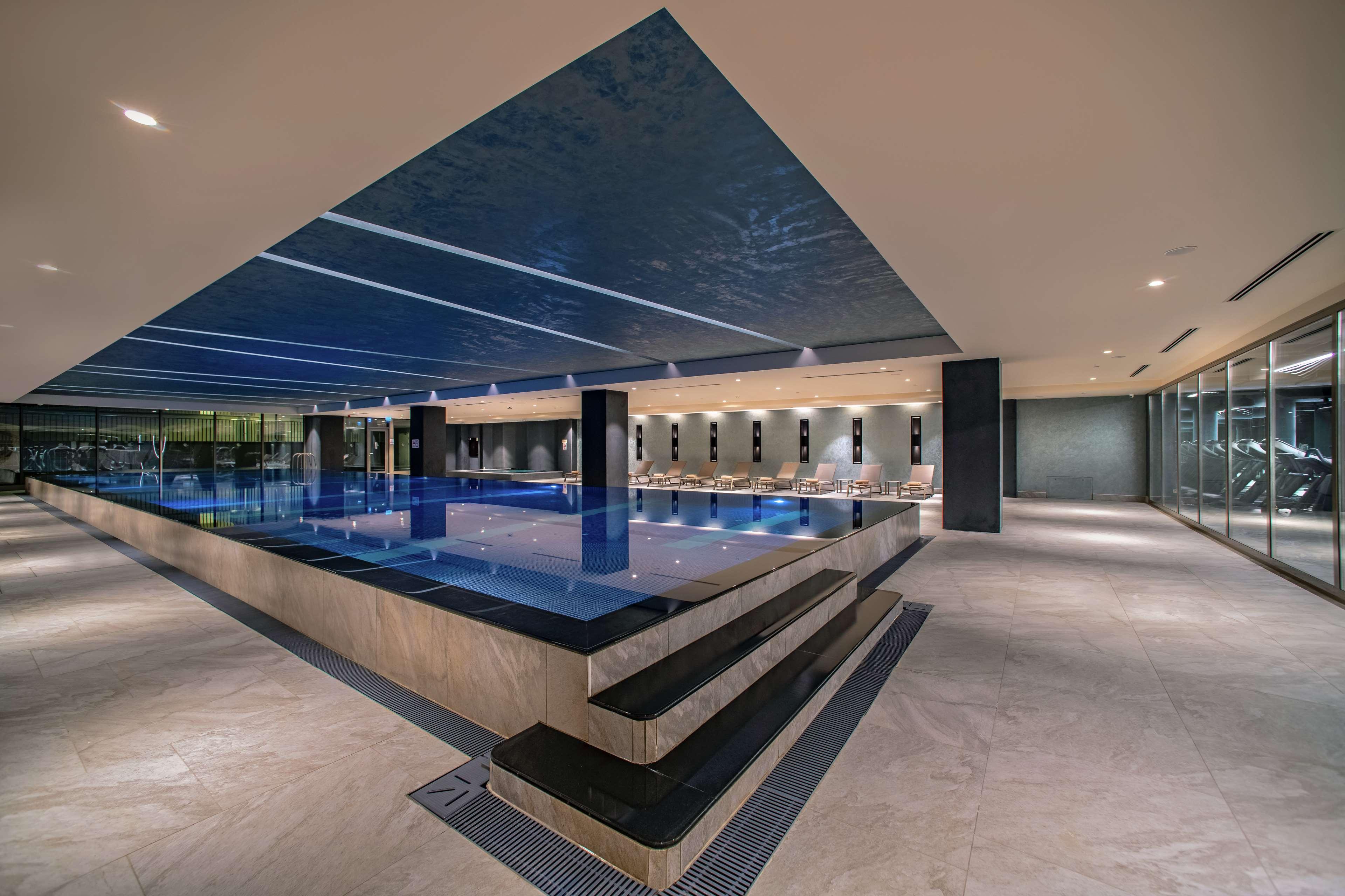 Hilton Bakirkoy Hotel 5*