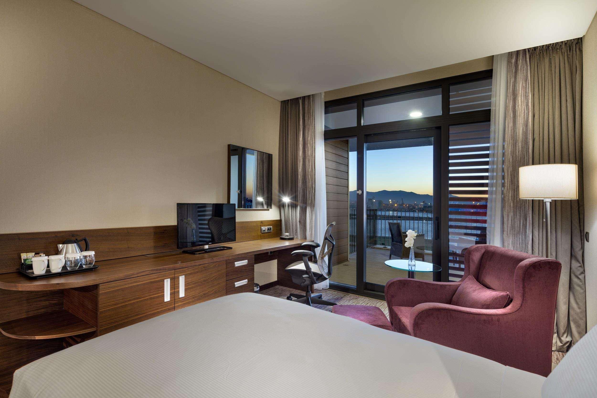 Hilton Garden Bayrakli