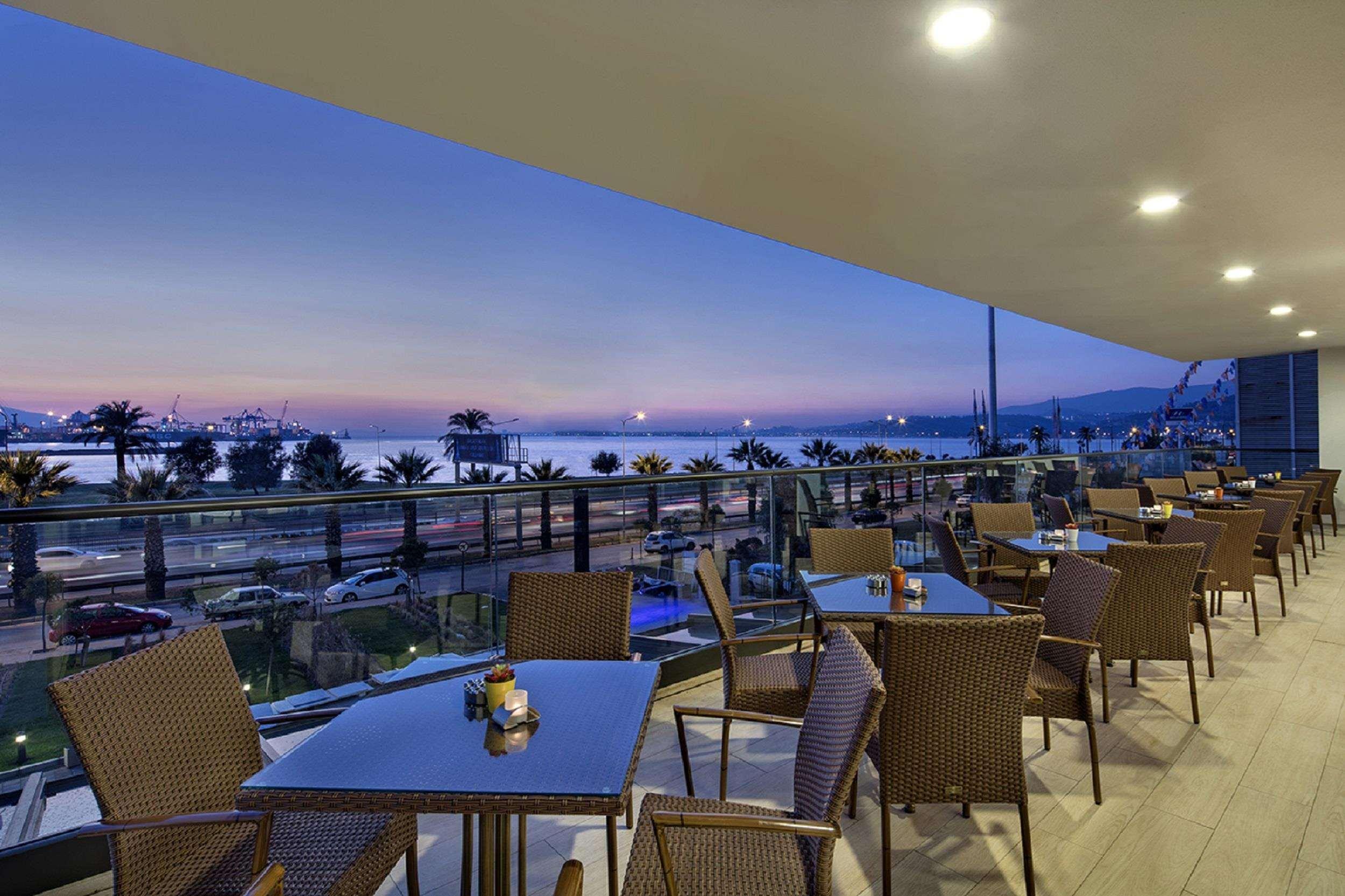 Hilton Garden Bayrakli 4*