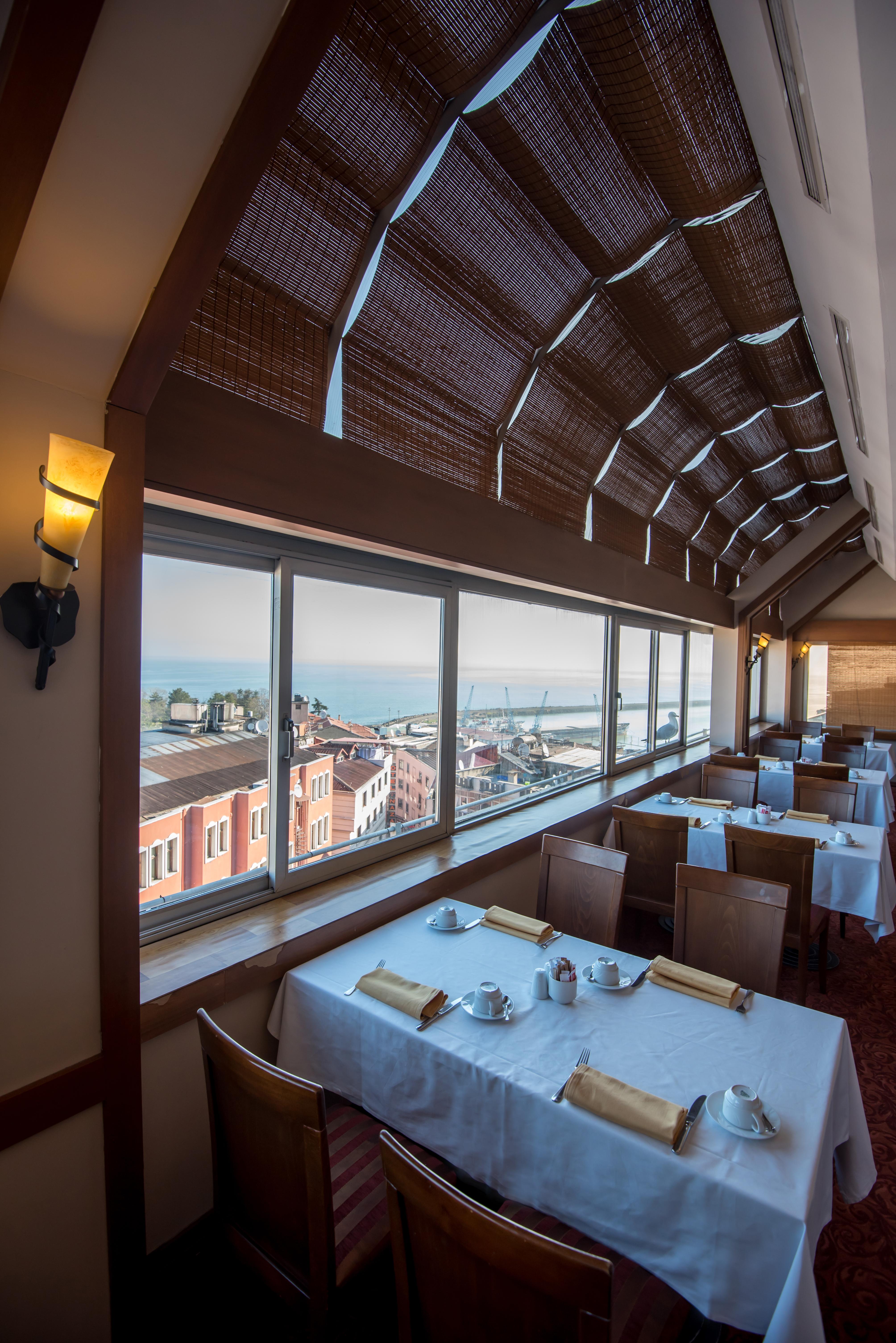 Usta Park Hotel 4*