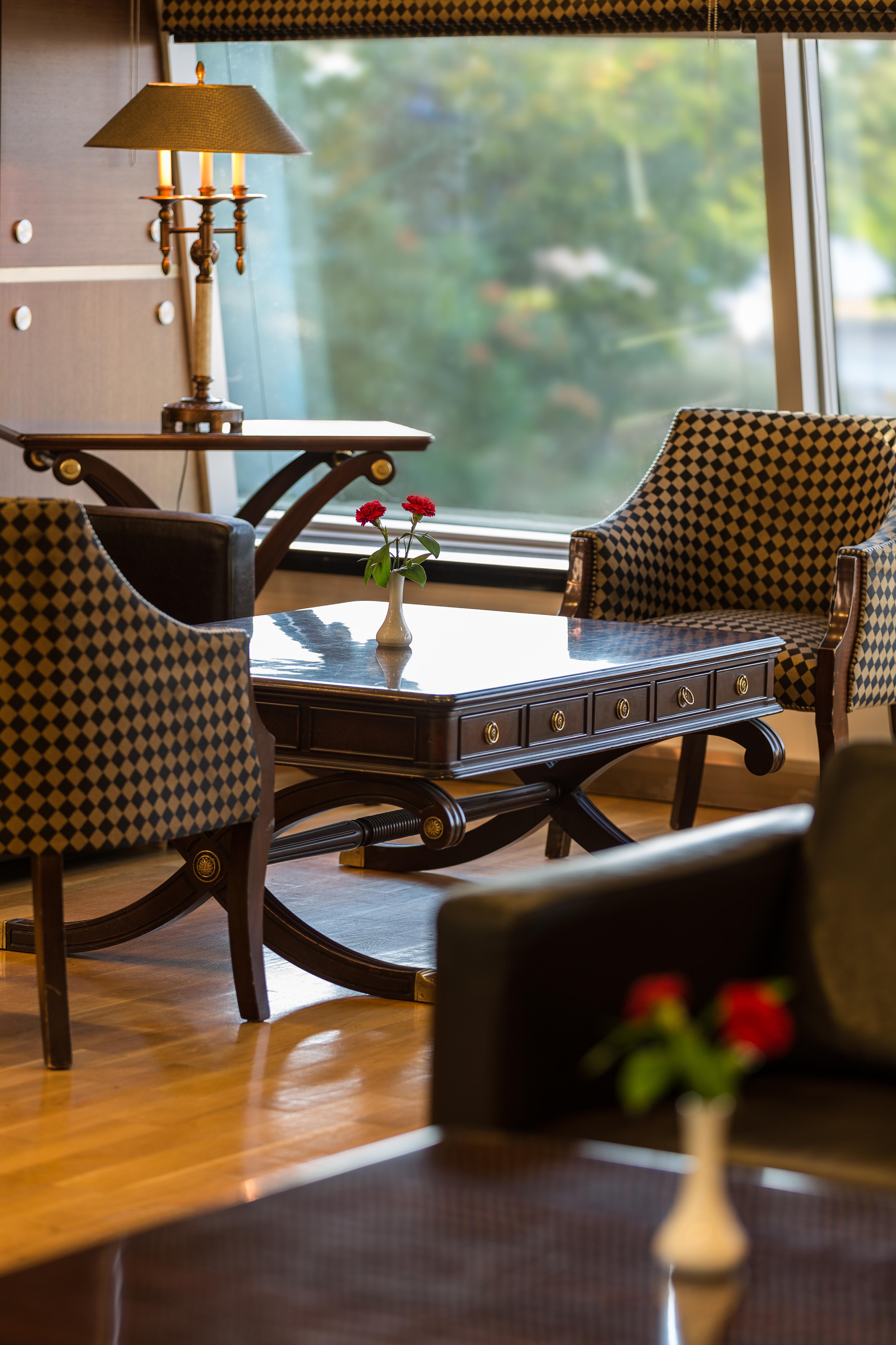 Metropolitan Hotel 5*