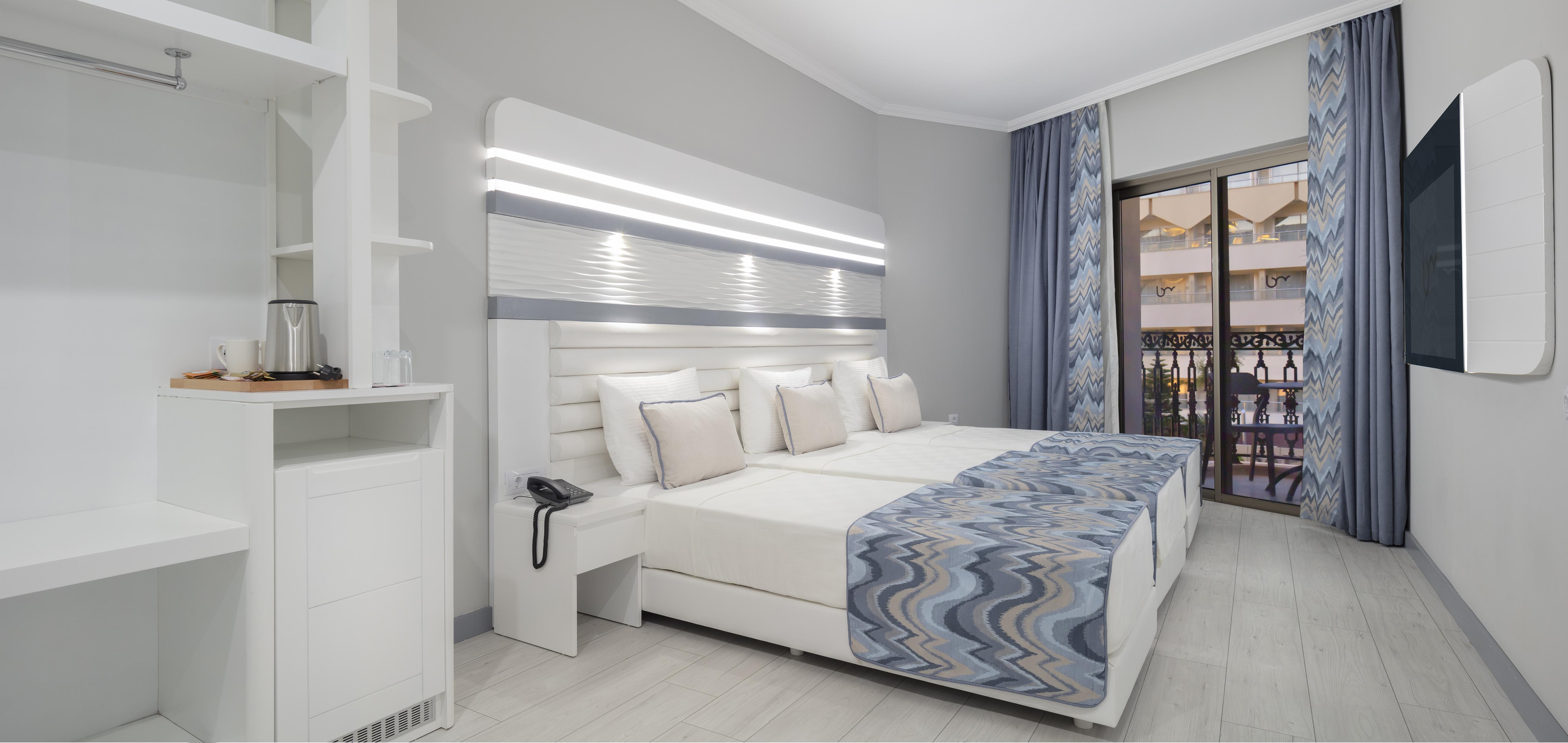 Blue Marlin Deluxe &