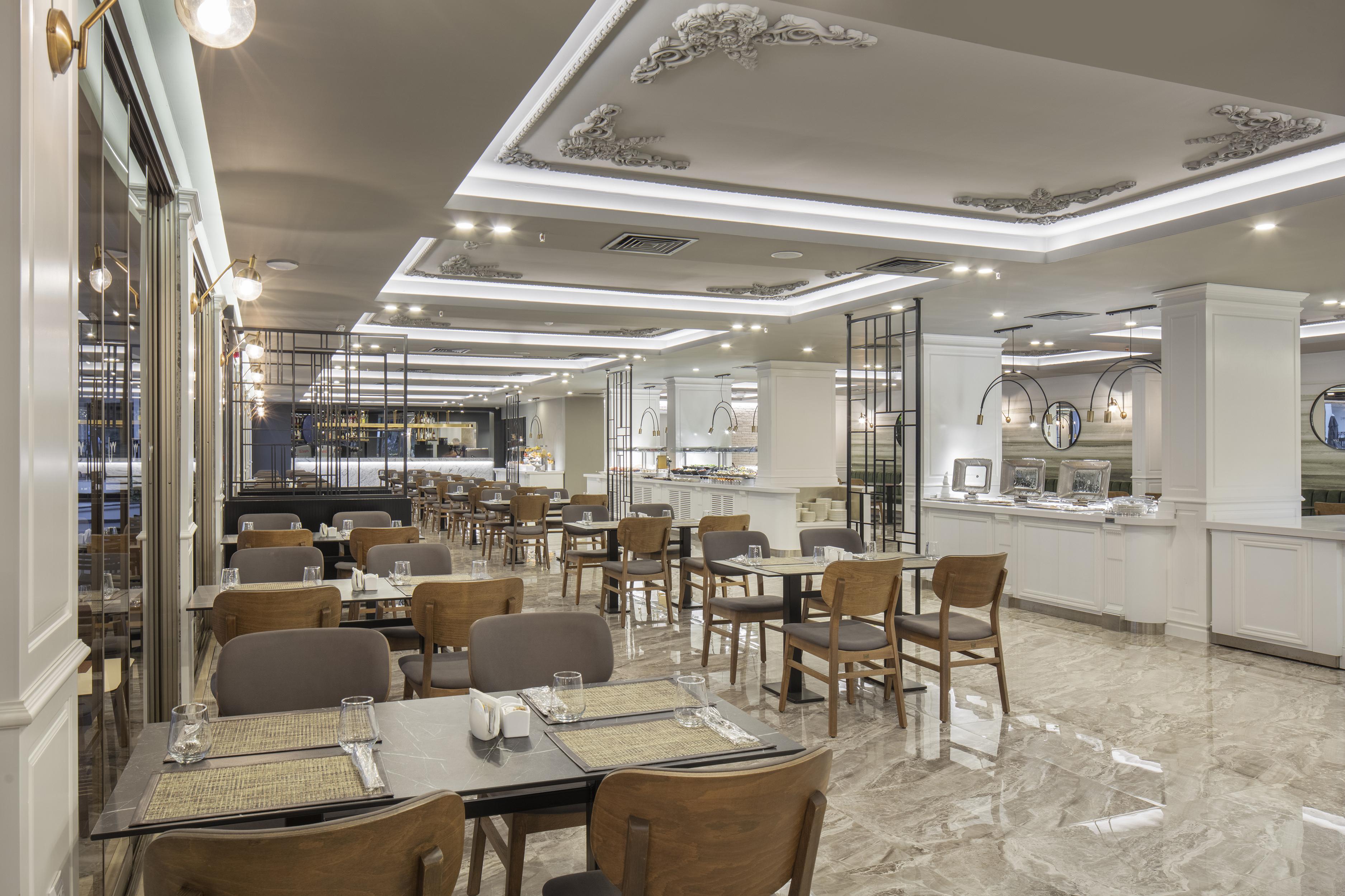Blue Marlin Deluxe & Hotel