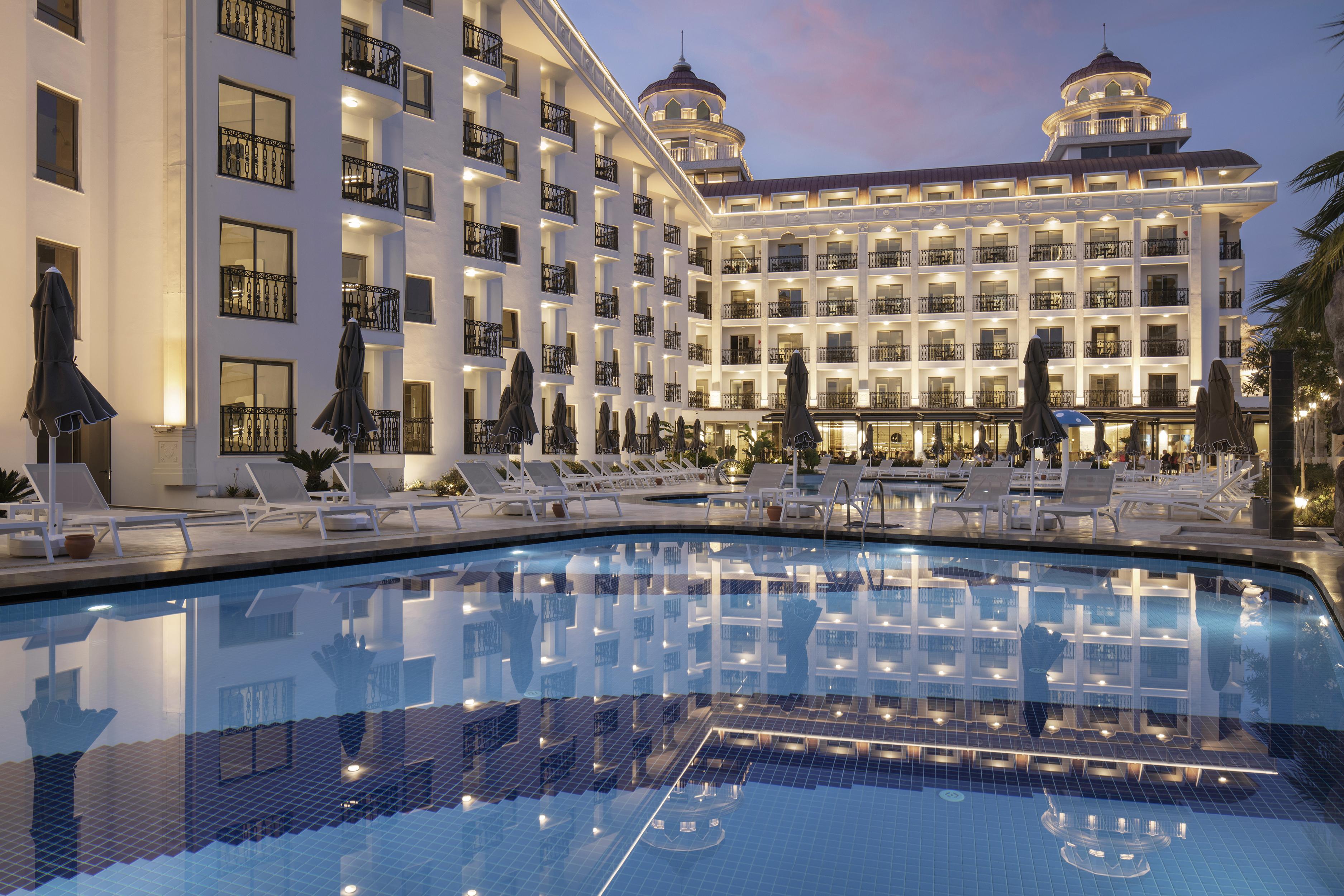 Blue Marlin Deluxe & Hotel