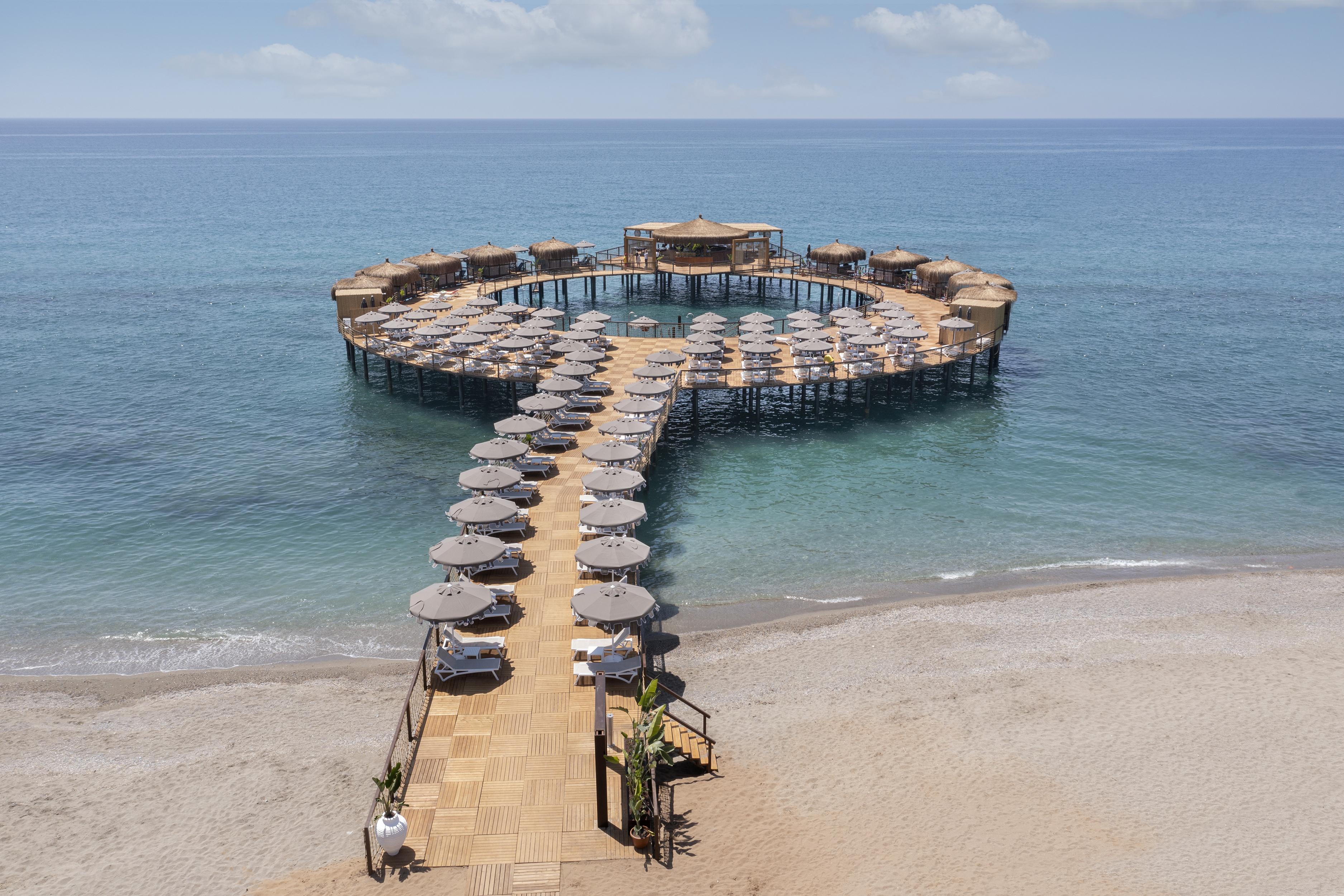 Blue Marlin Deluxe & Hotel 5*