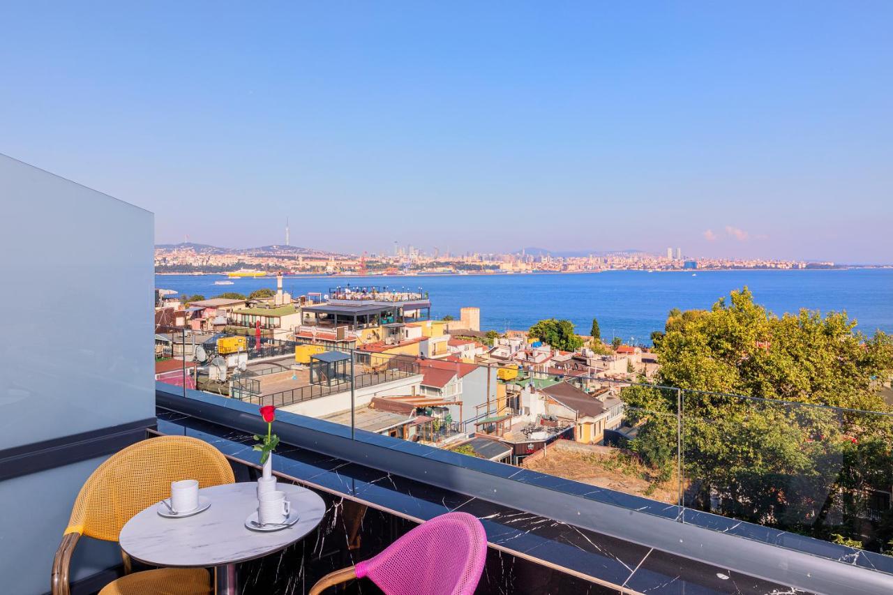 The Magnaura Palace Hotel