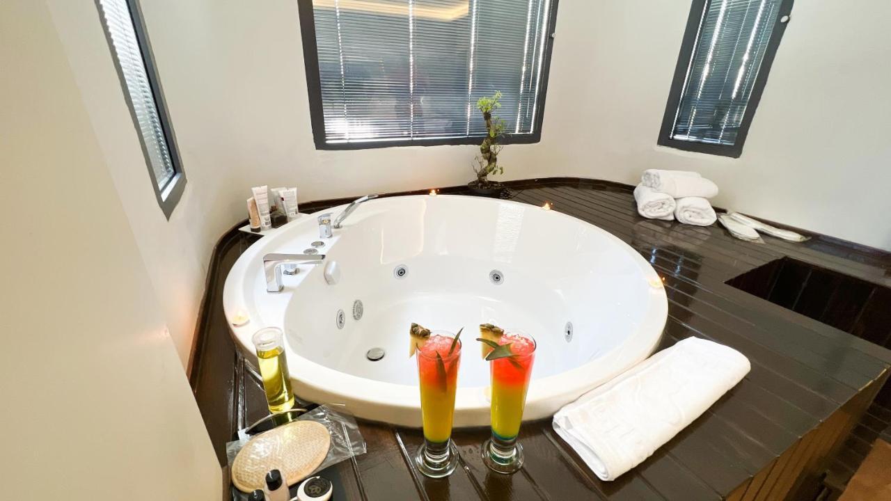Nira Boutique 4*
