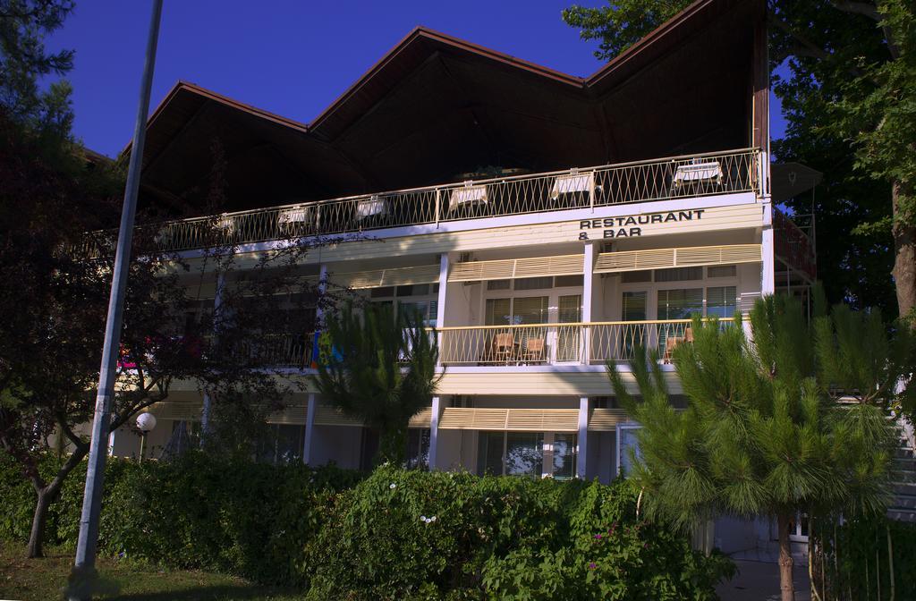 Hotel Guelplaj Hotel