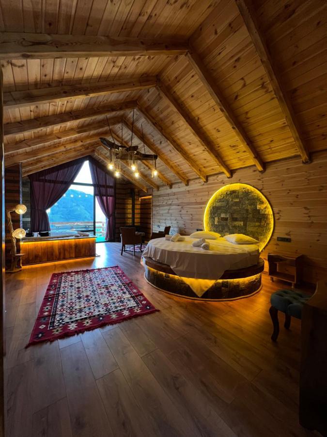 Zirvedekal Hotel Camlihemsin