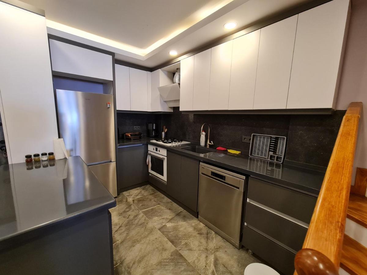 Villa Oezel Havuz Ve Deniz Manzarali Yeni Kusadasi