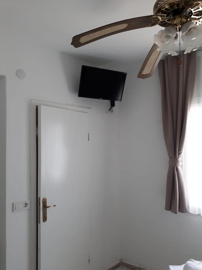 Hotel A *