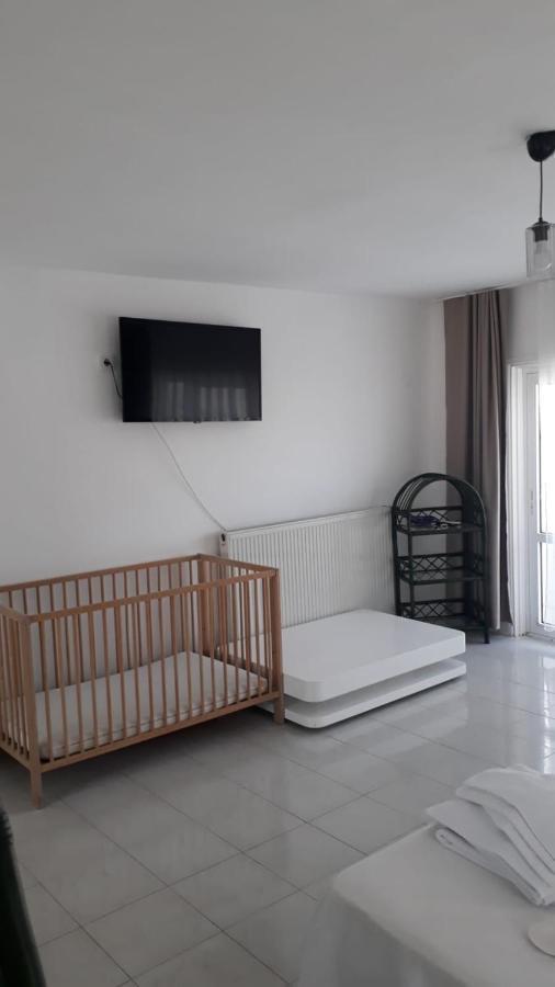 Hotel A *