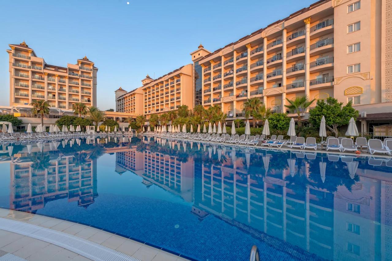 River Hotel 5*