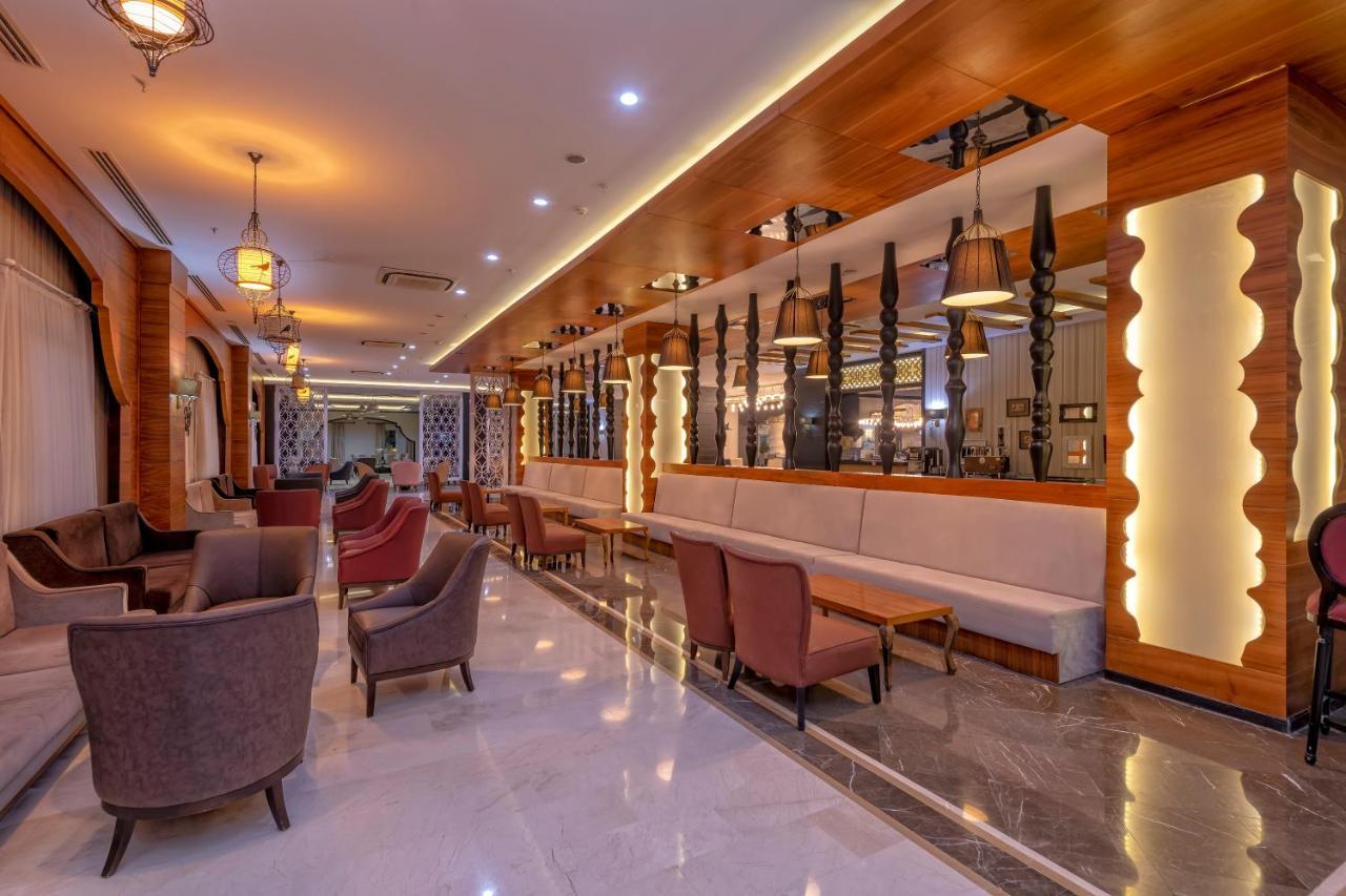 River Hotel 5*